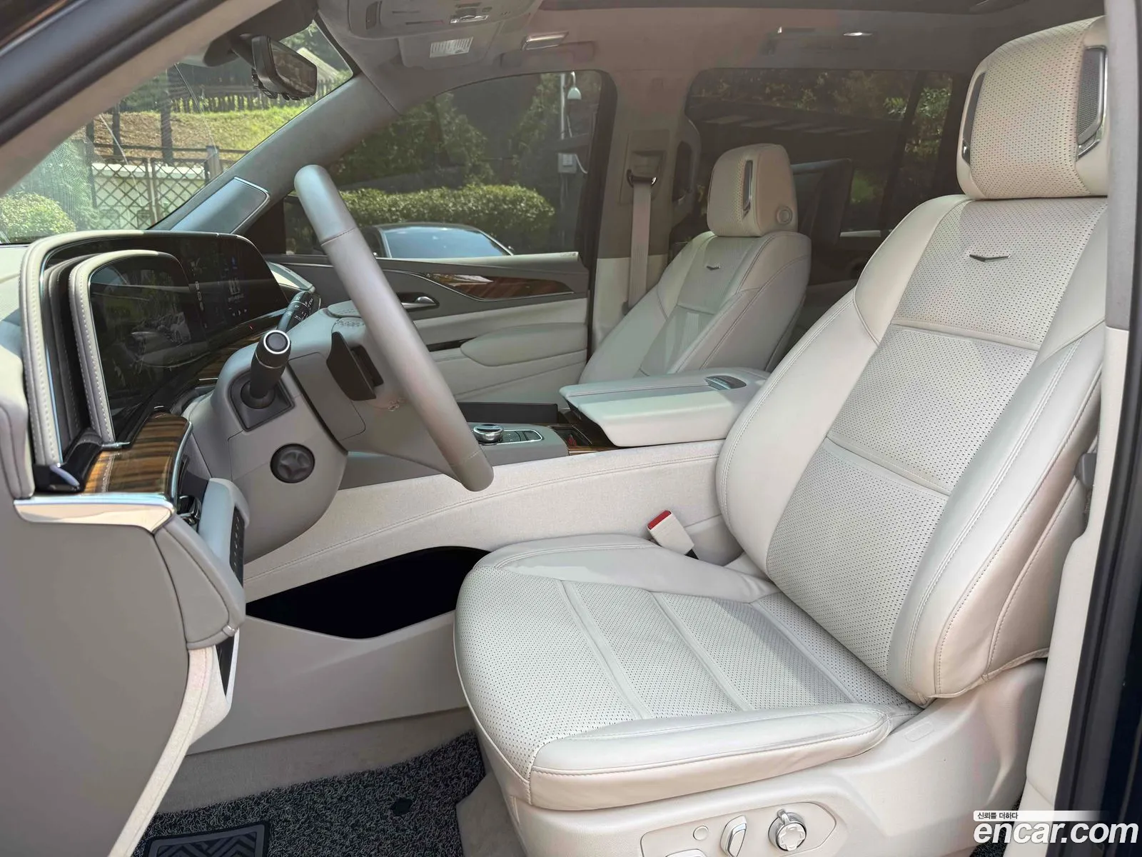 Cadillac Escalade 2024 — 8