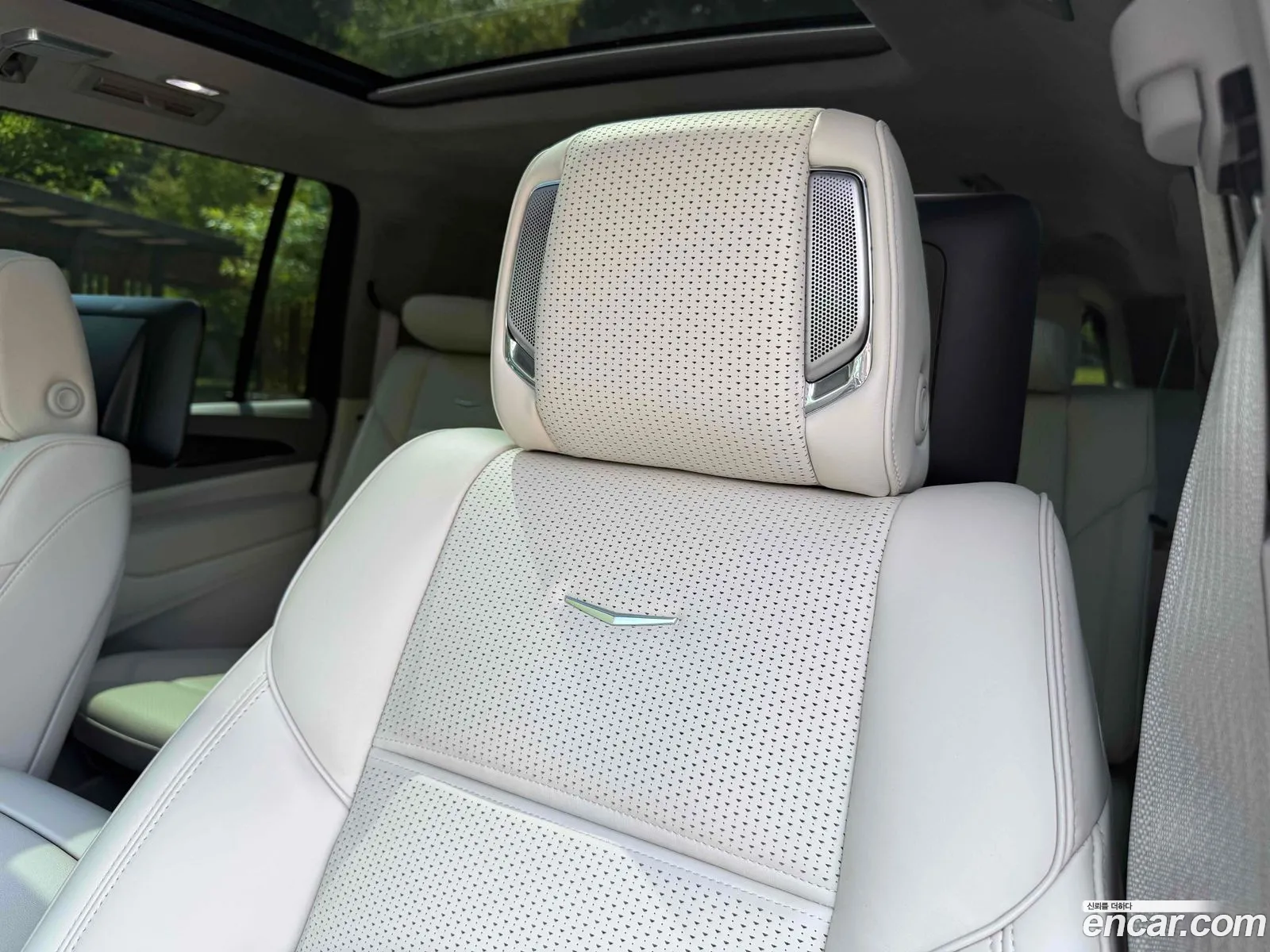 Cadillac Escalade 2024 — 10
