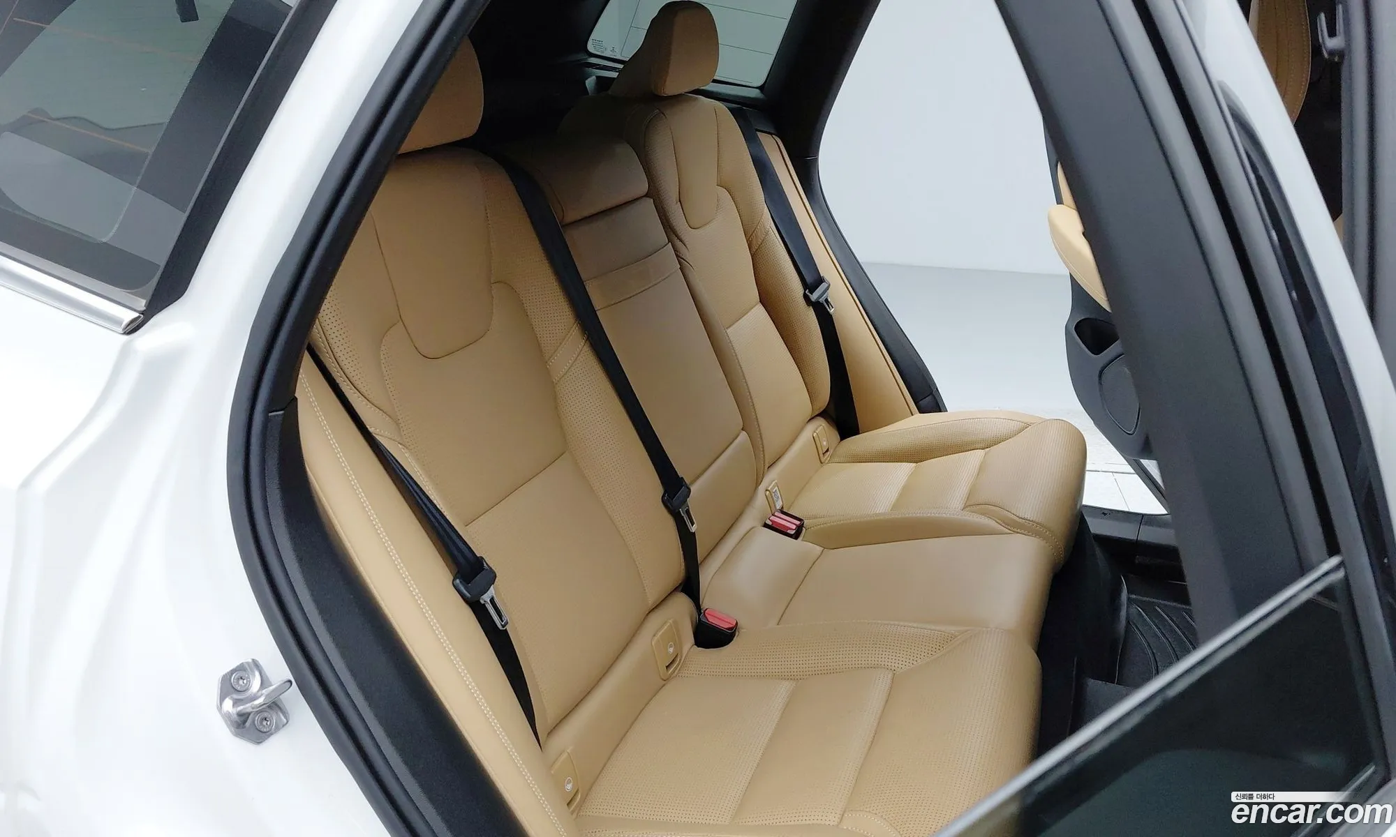 Volvo XC60 2019 — 5
