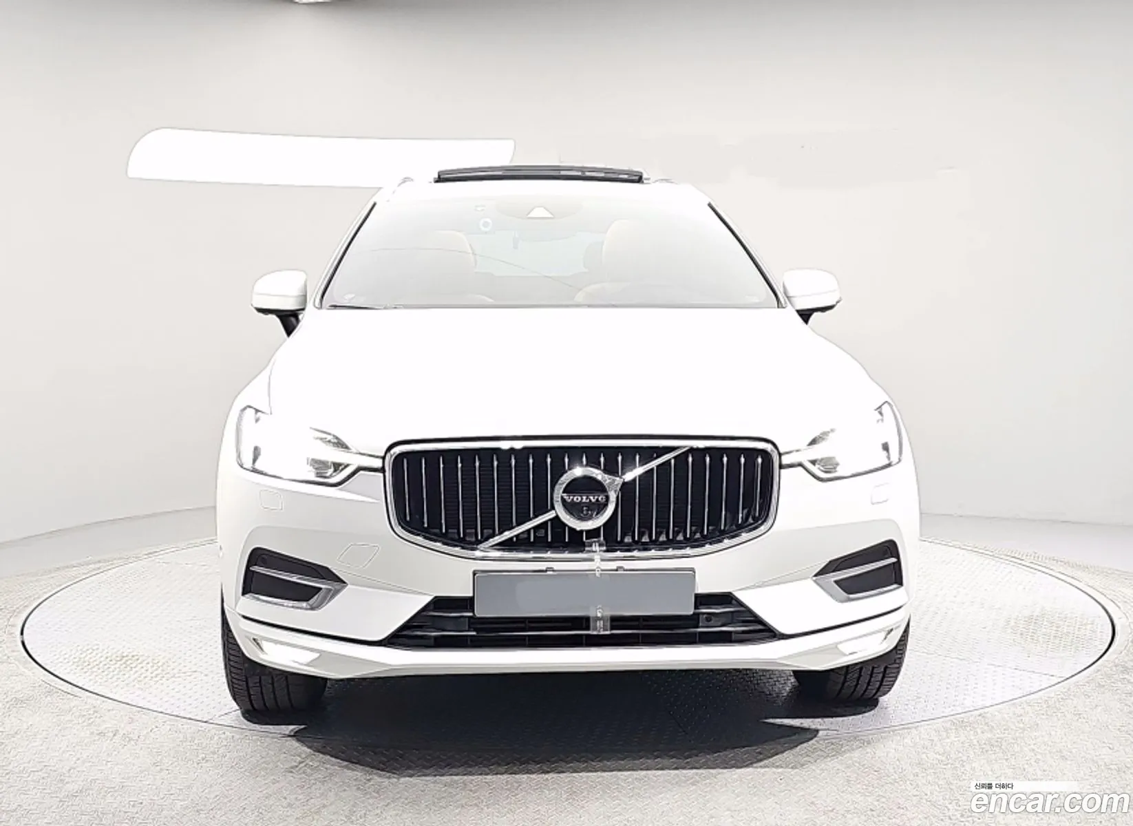 Volvo XC60 2019 — 2