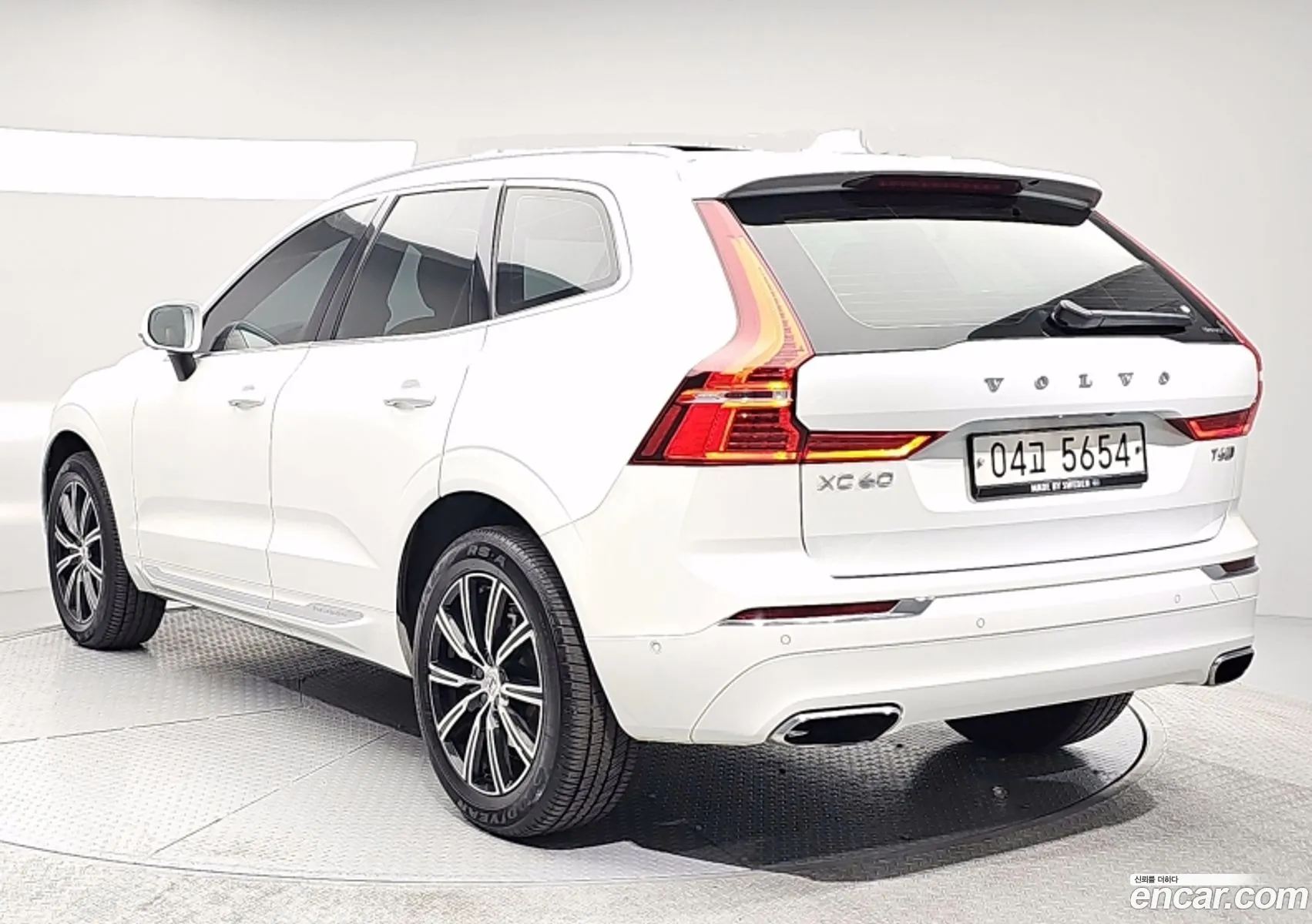 Volvo XC60 2019 — 13