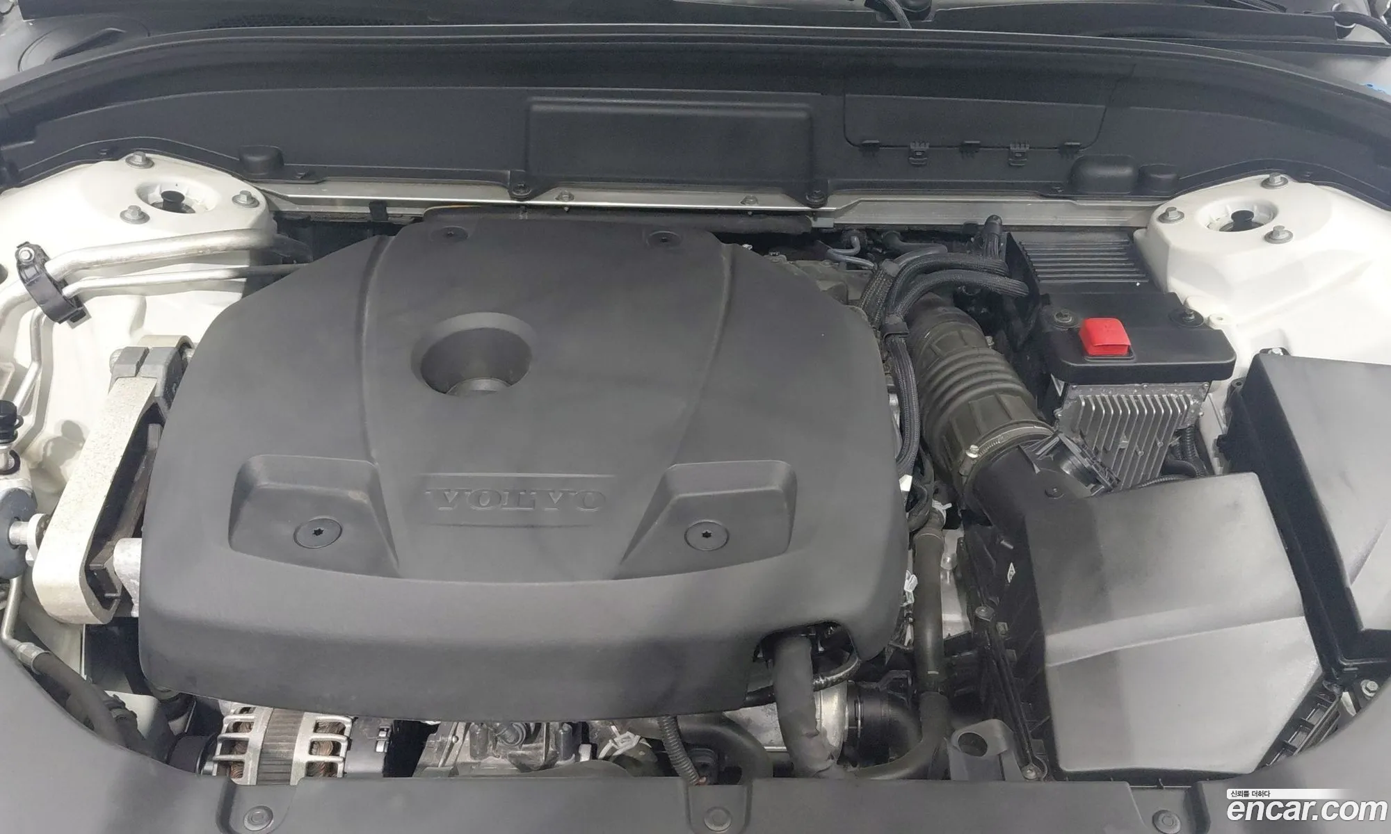 Volvo XC60 2019 — 11