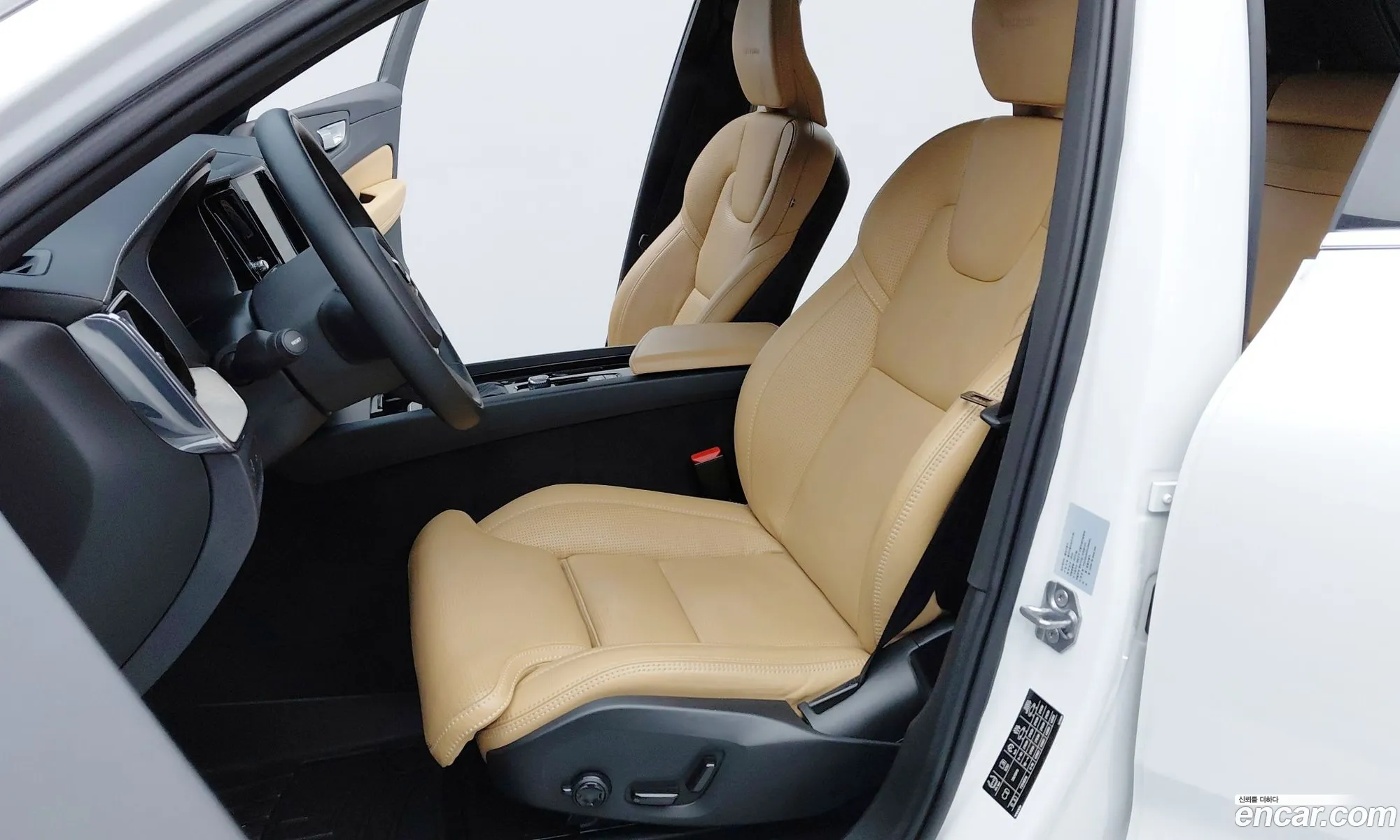 Volvo XC60 2019 — 6
