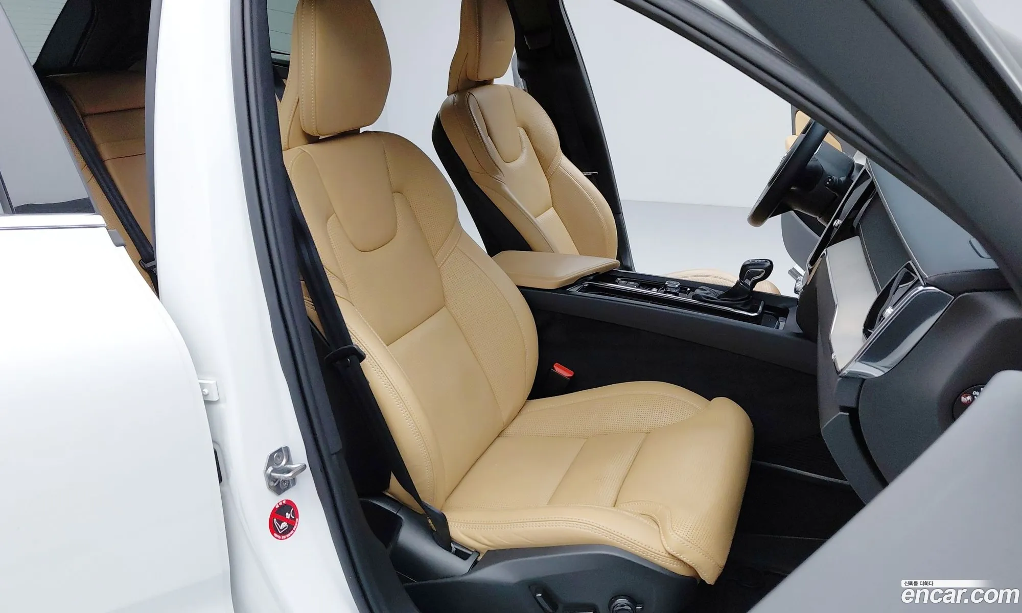 Volvo XC60 2019 — 12