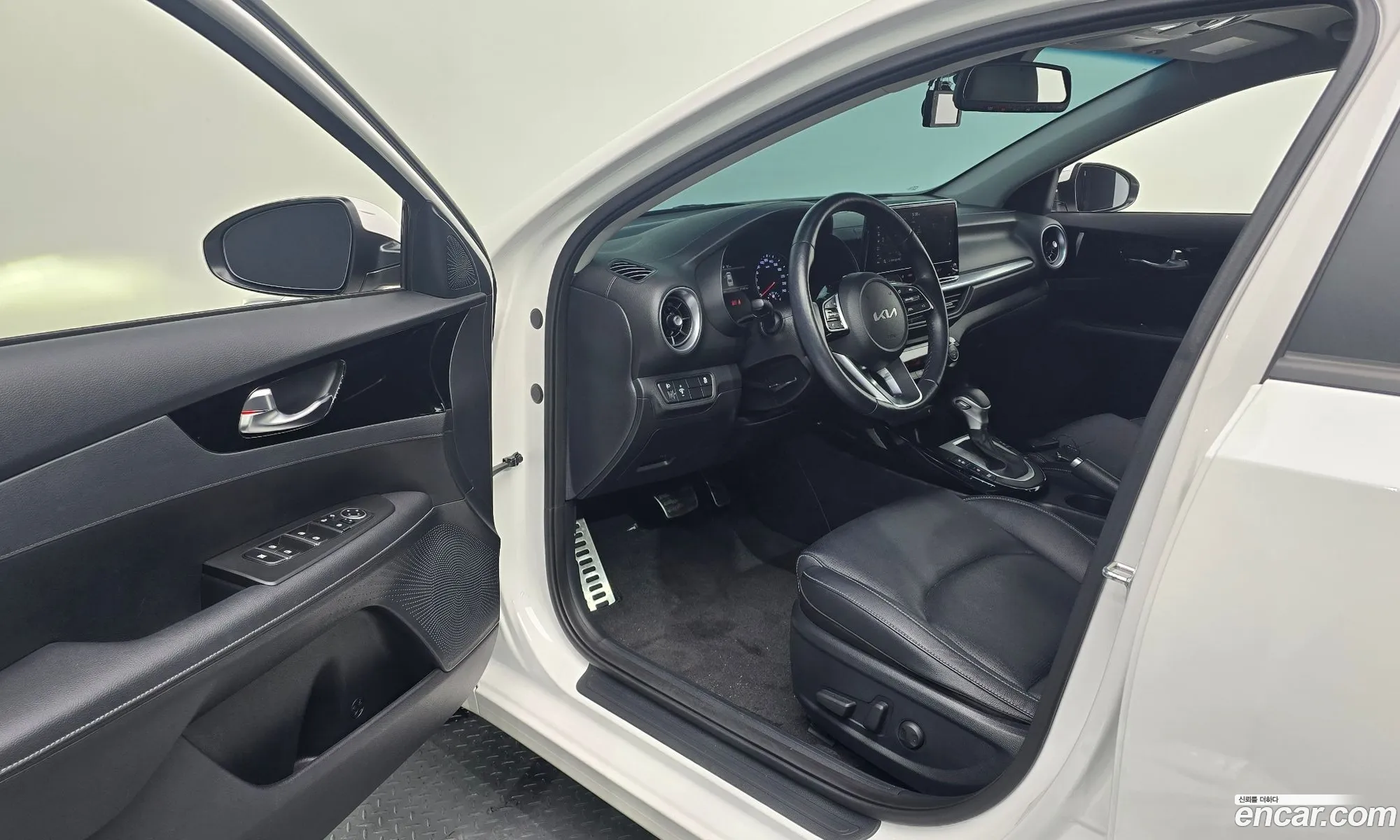 Kia K3 2022 — 24