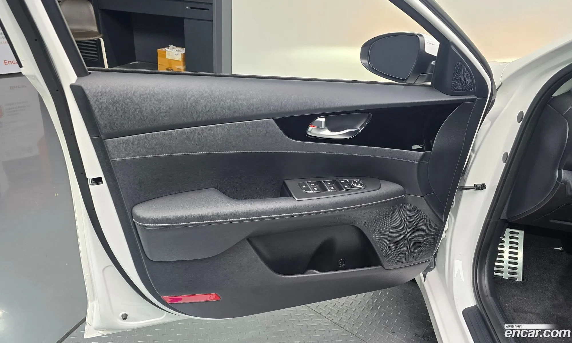 Kia K3 2022 — 23