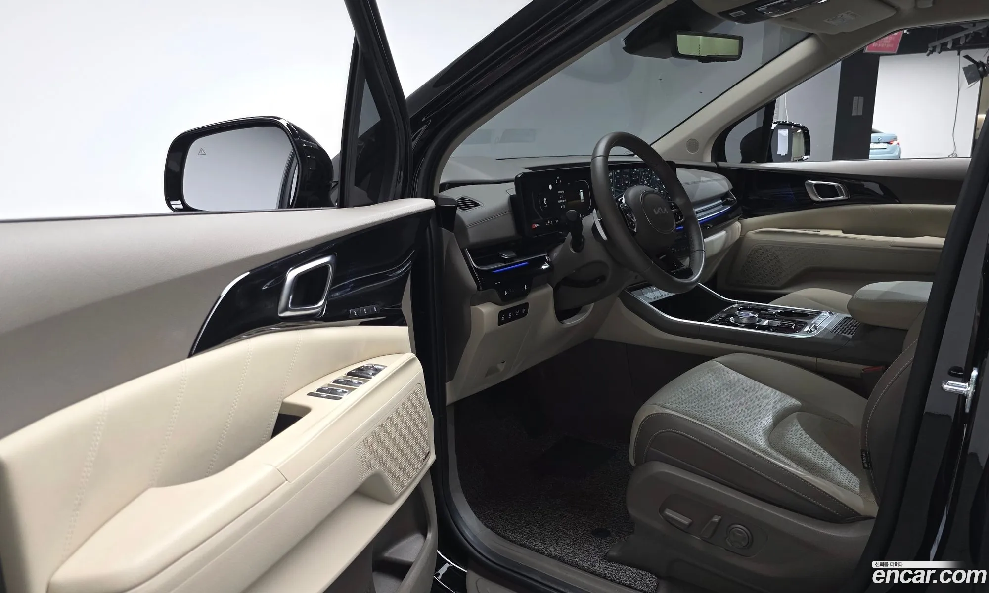Kia Carnival 2024 — 18