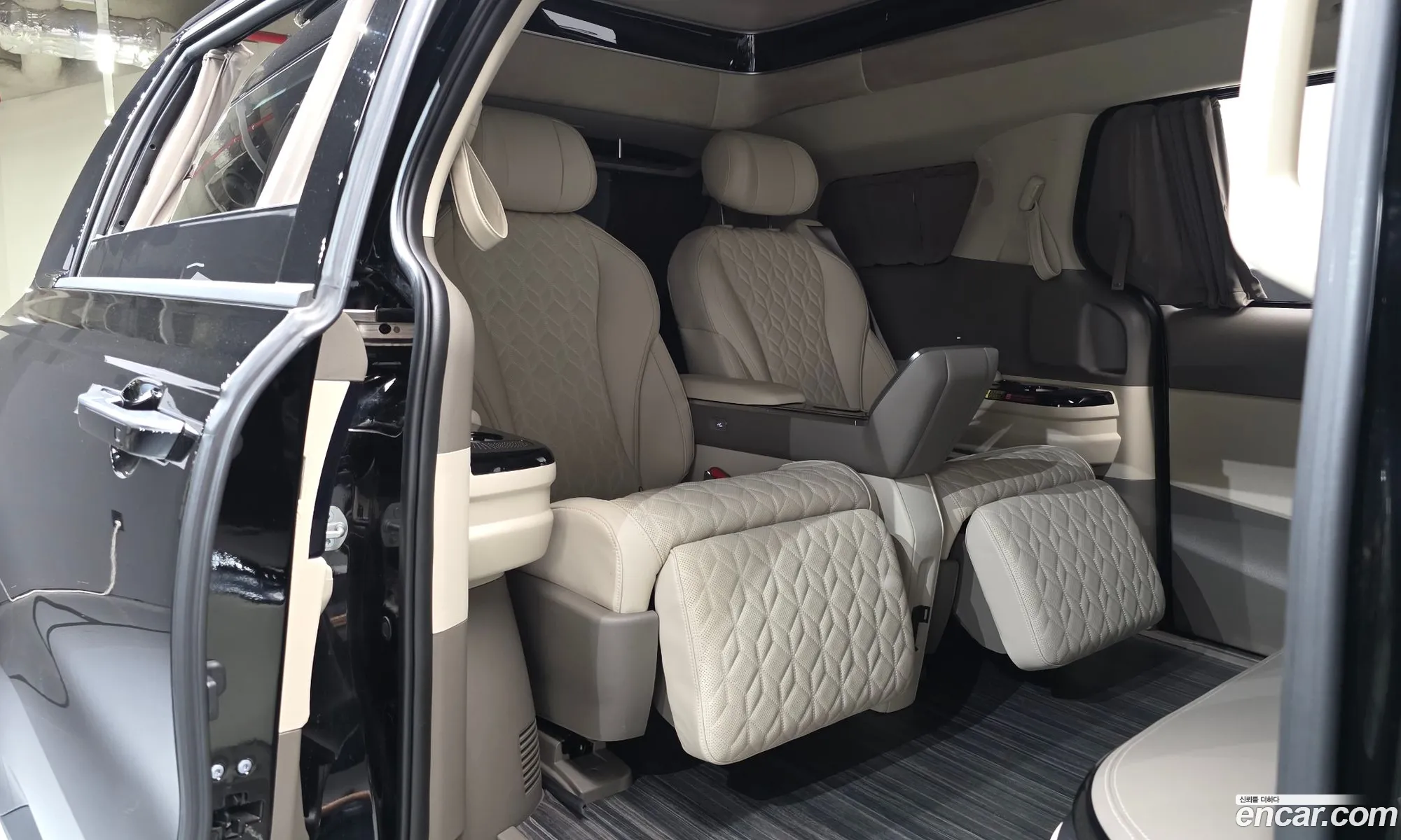 Kia Carnival 2024 — 17