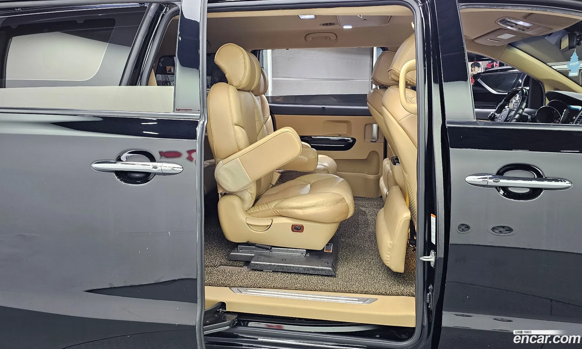 Kia Carnival 2018 — 7