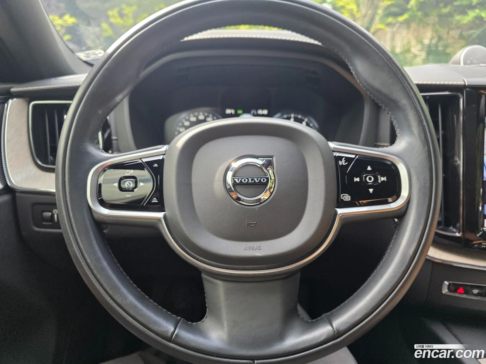 Volvo XC60 2019 — 9
