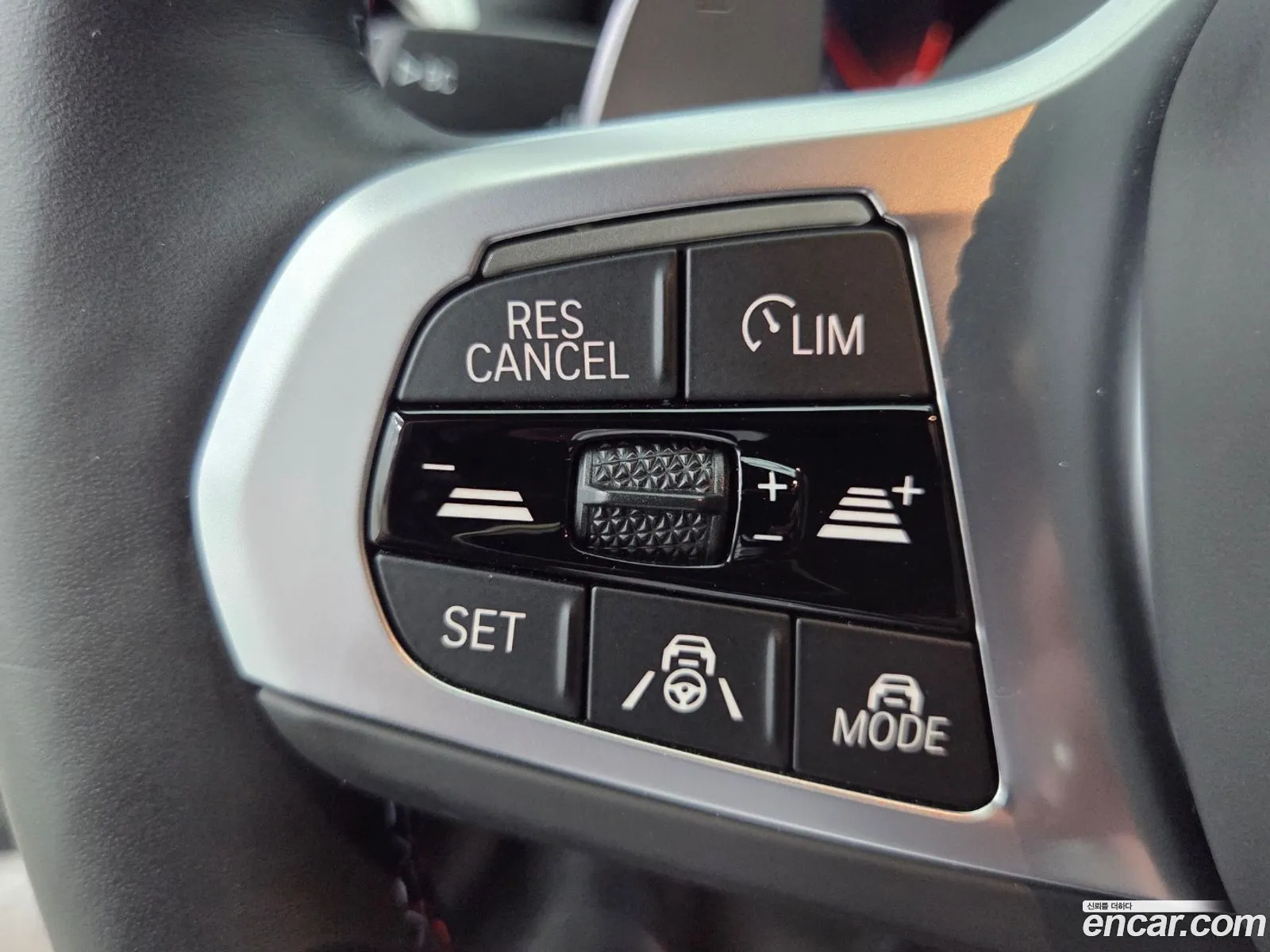 BMW 8 Series 2025 — 14