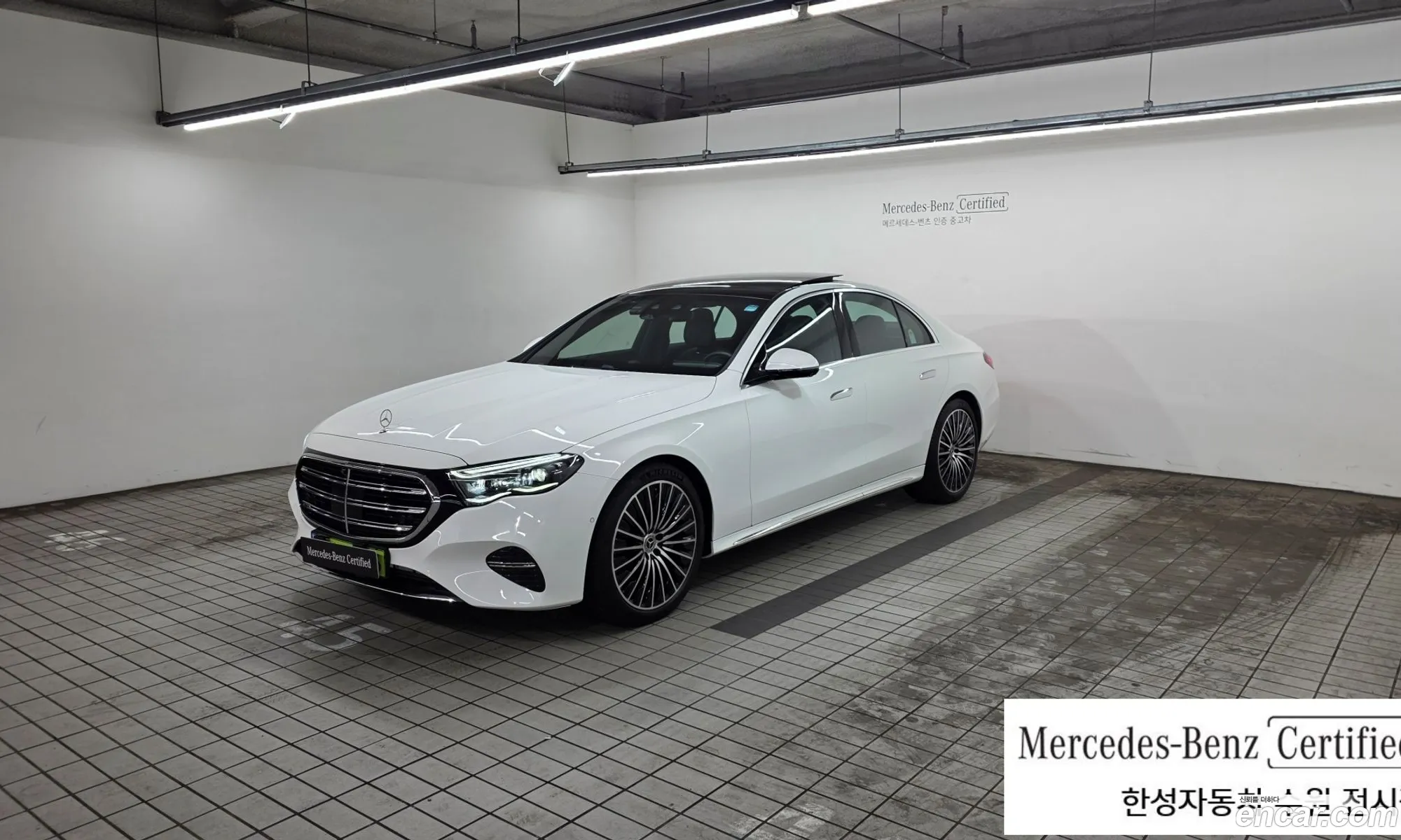 Mercedes-Benz E-Class W214 2025 — 19