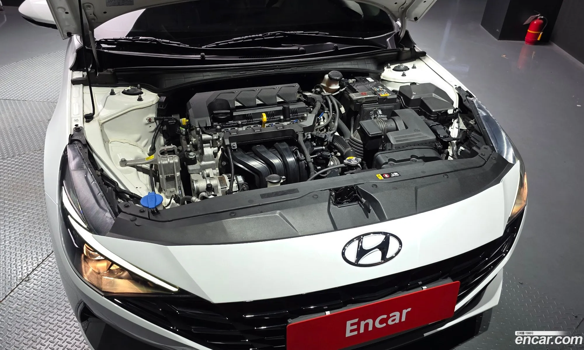 Hyundai Elantra 2021 — 16