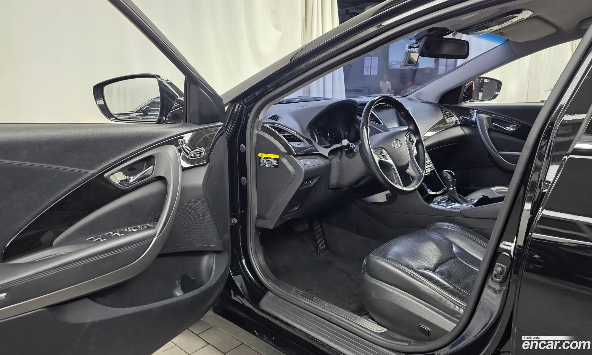 Hyundai Grandeur HG Hybrid 2016 — 12