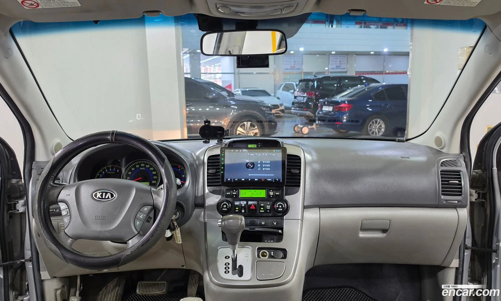 Kia Grand Carnival 2009 — 19