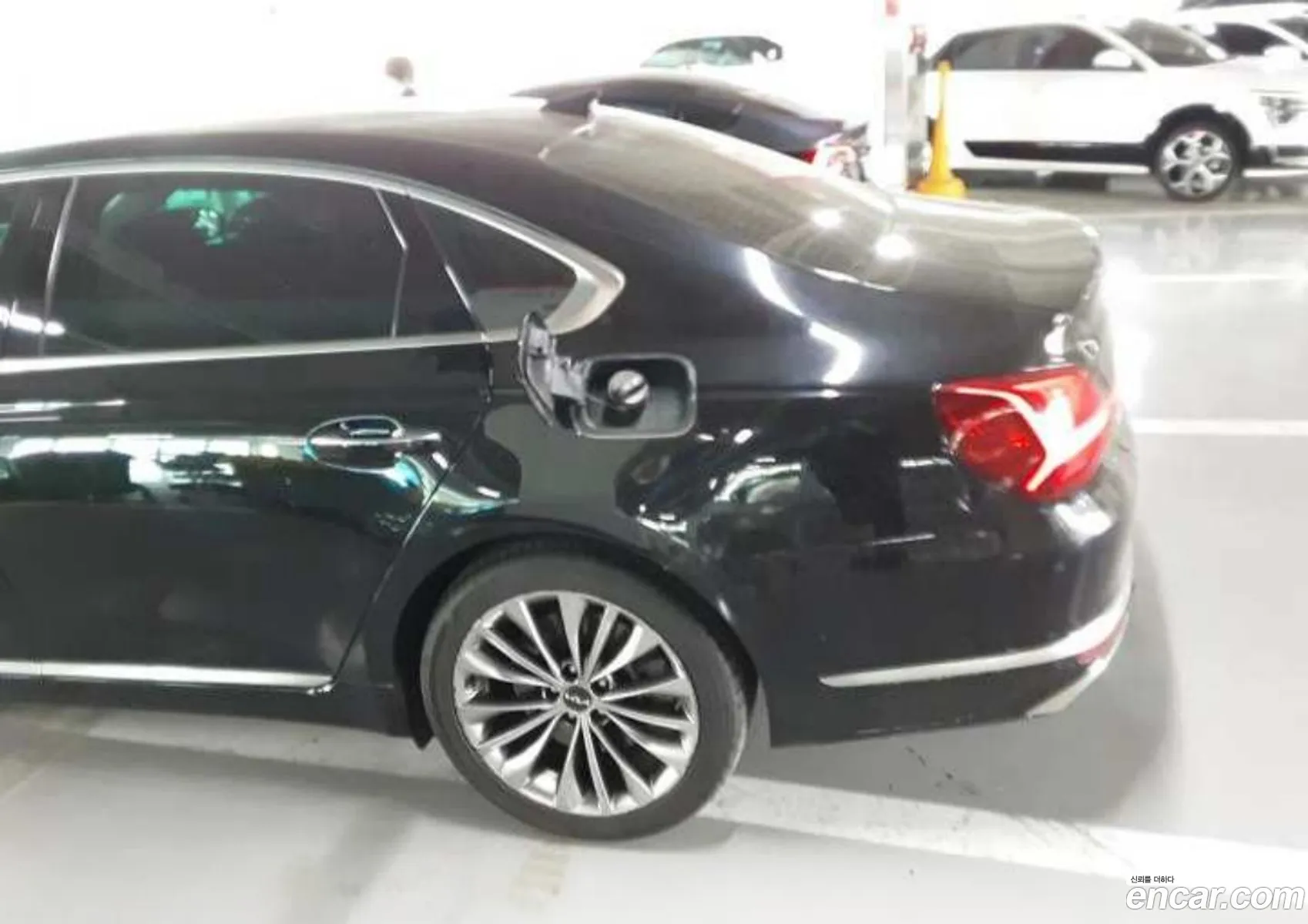 Kia K9 2022 — 8