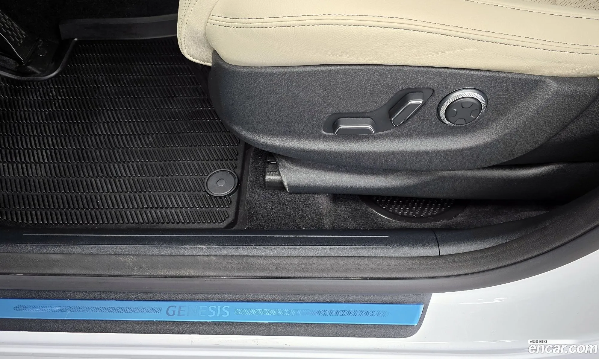 Genesis GV70 2024 — 32