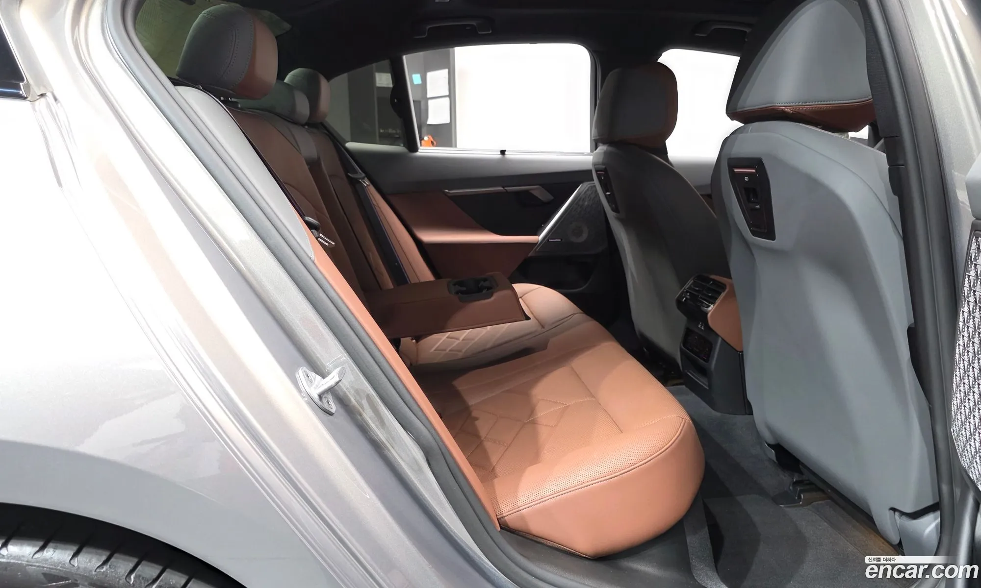 BMW 5 Series 2025 — 34