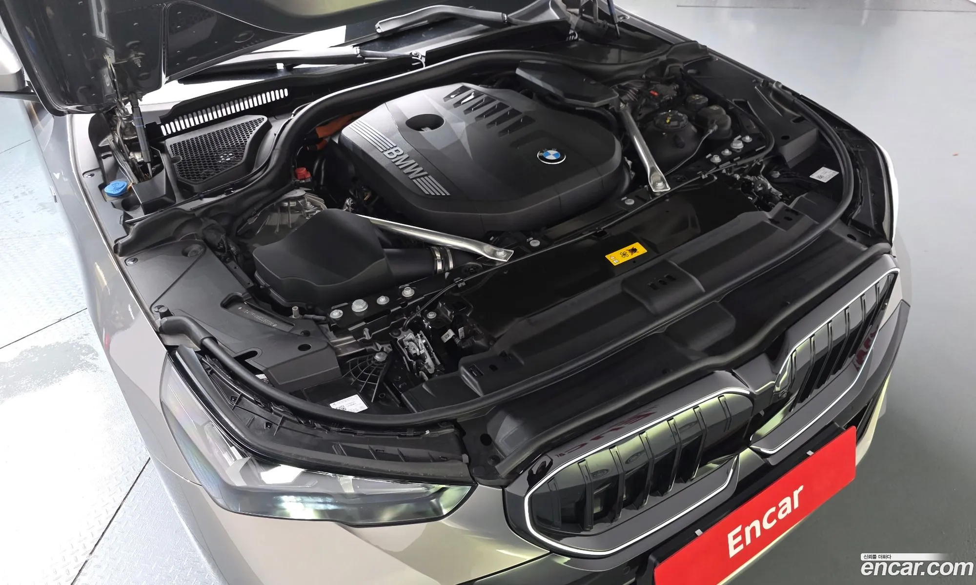 BMW 5 Series 2025 — 19