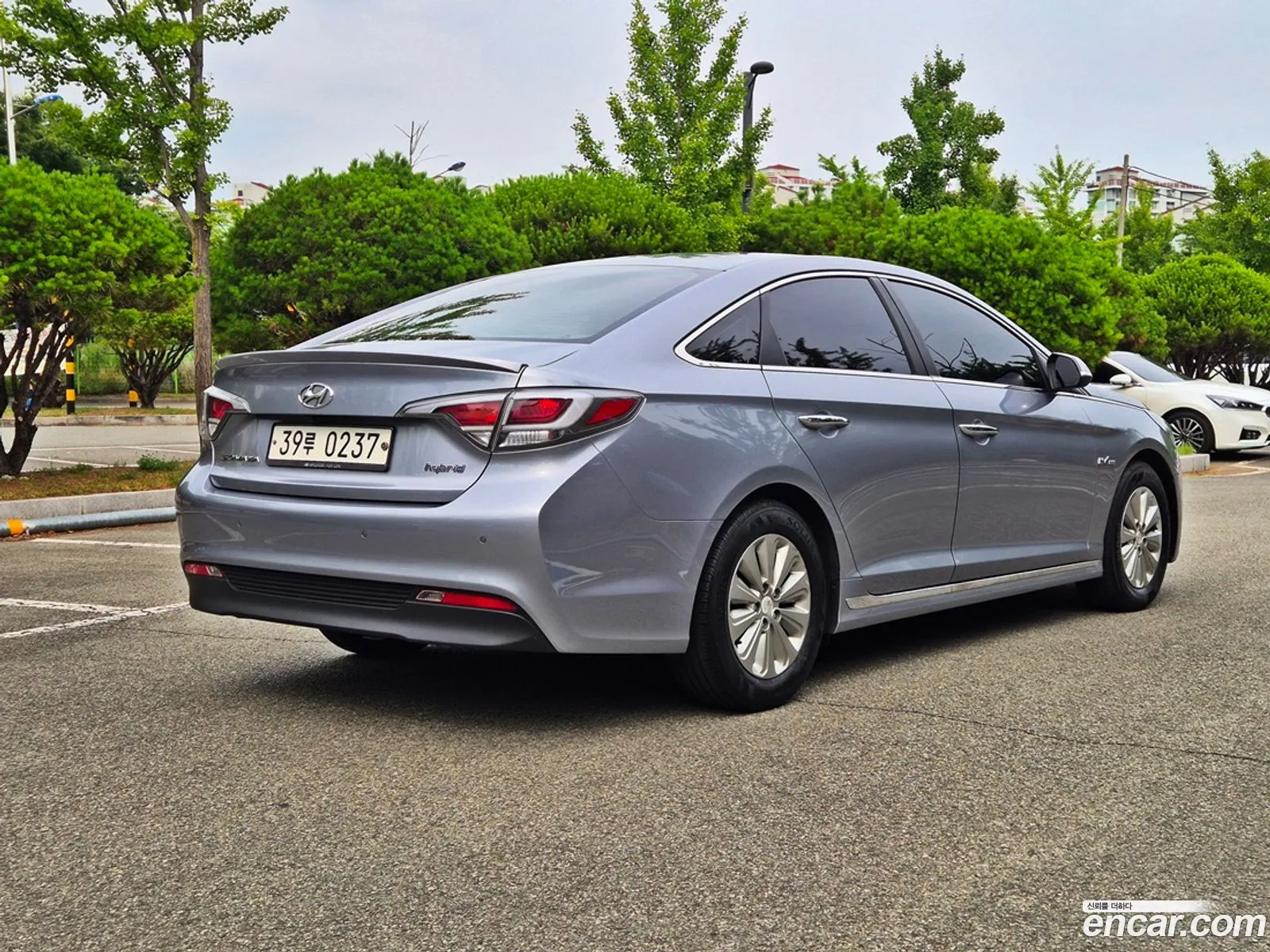 Hyundai LF Sonata Hybrid 2015 — 3