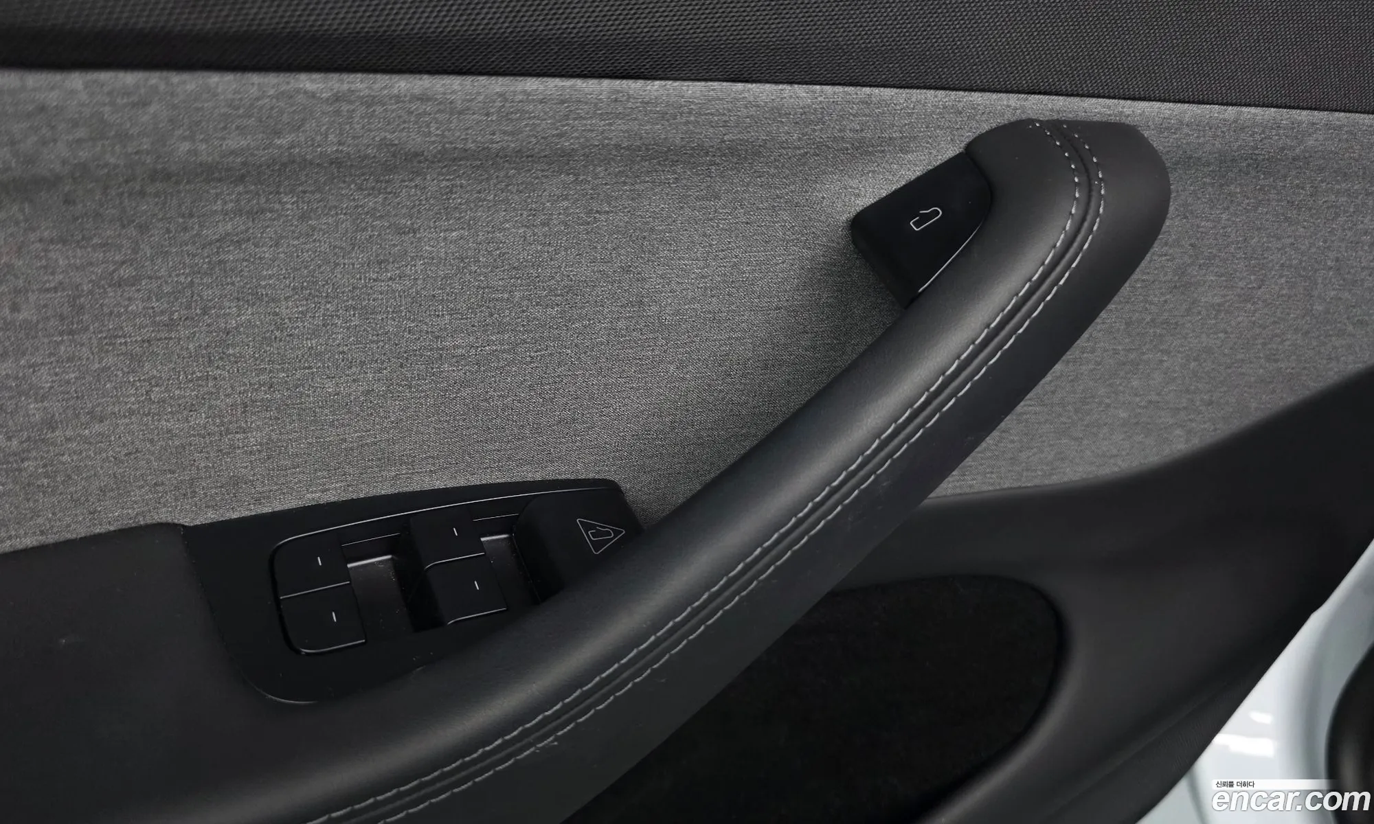 Tesla Model Y 2025 LRWYGCFJSSC045255 — 17