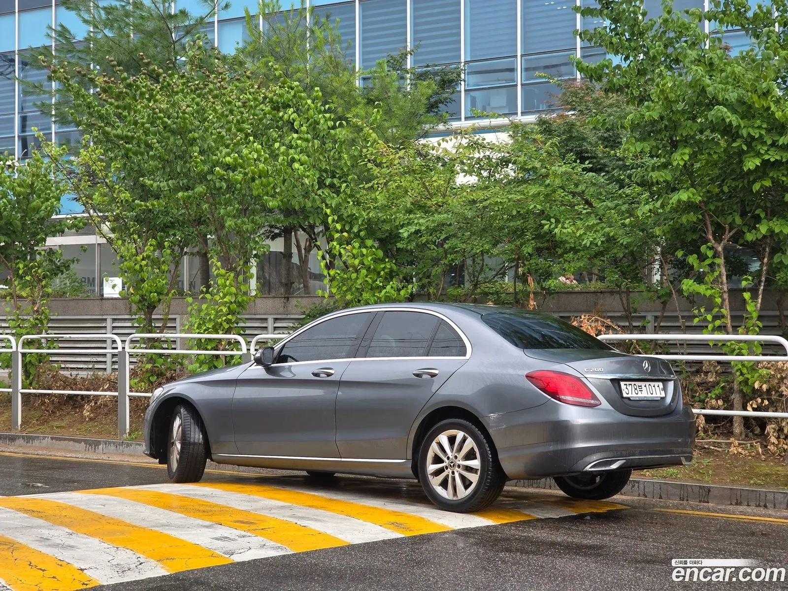 Mercedes-Benz C-Class W205 2020 — 16