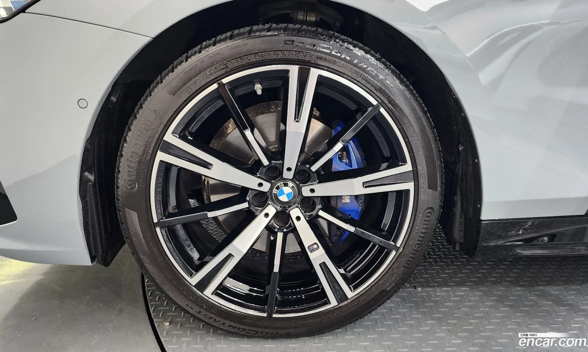 BMW 5 Series 2025 WBA51FJ07SCV32929 — 15