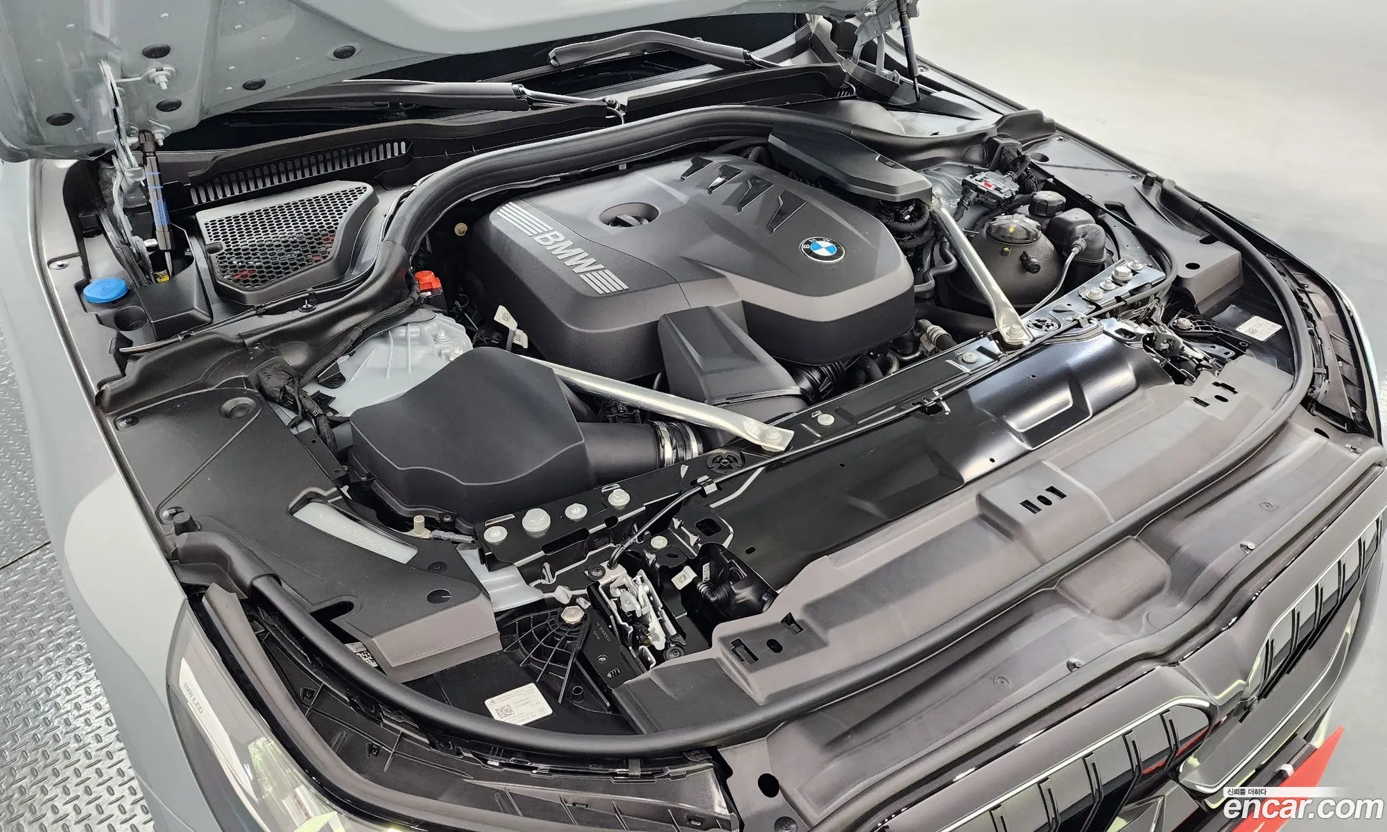 BMW 5 Series 2025 WBA51FJ07SCV32929 — 18