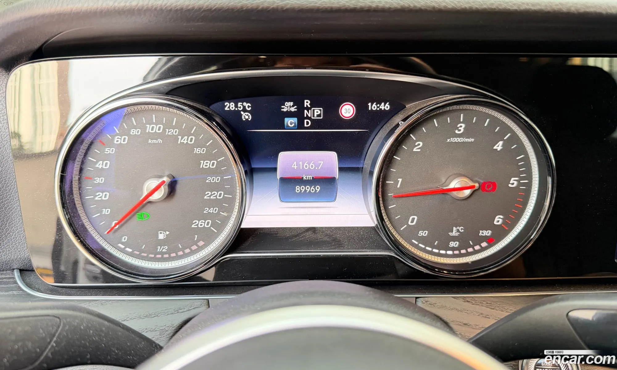 Mercedes-Benz E-Class W213 2019 — 13