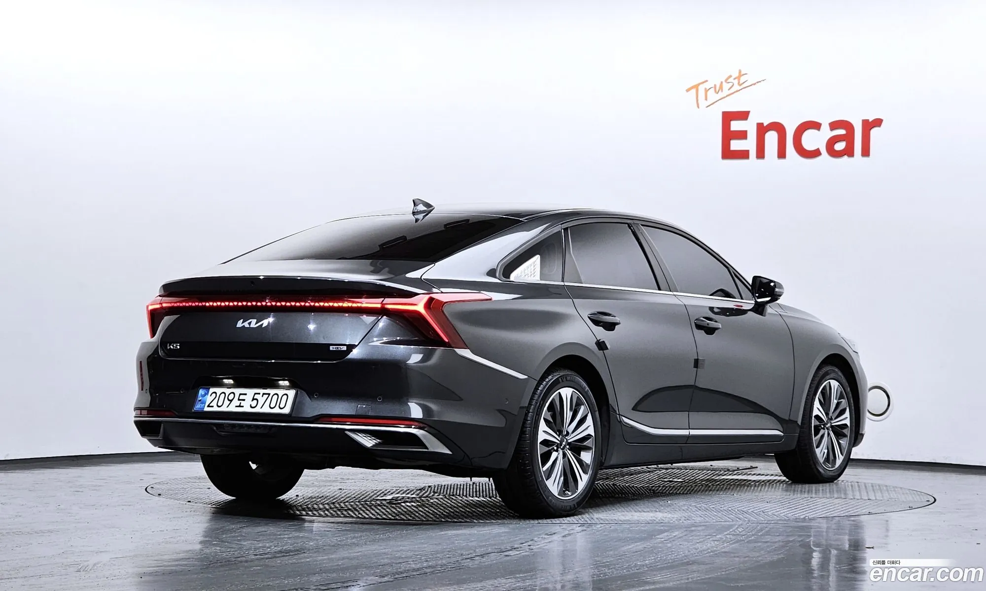 Kia K8 Hybrid 2022 — 14