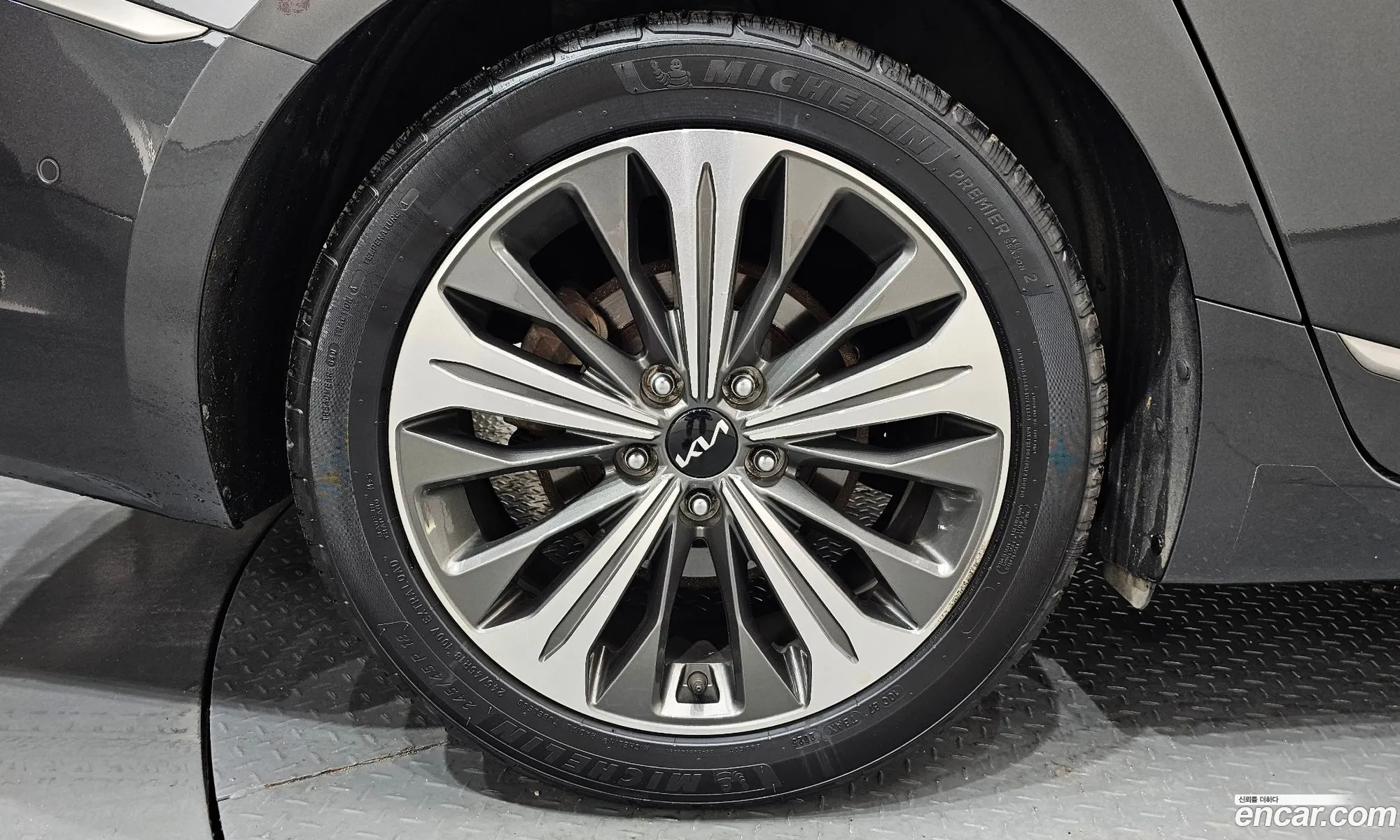 Kia K8 Hybrid 2022 — 4