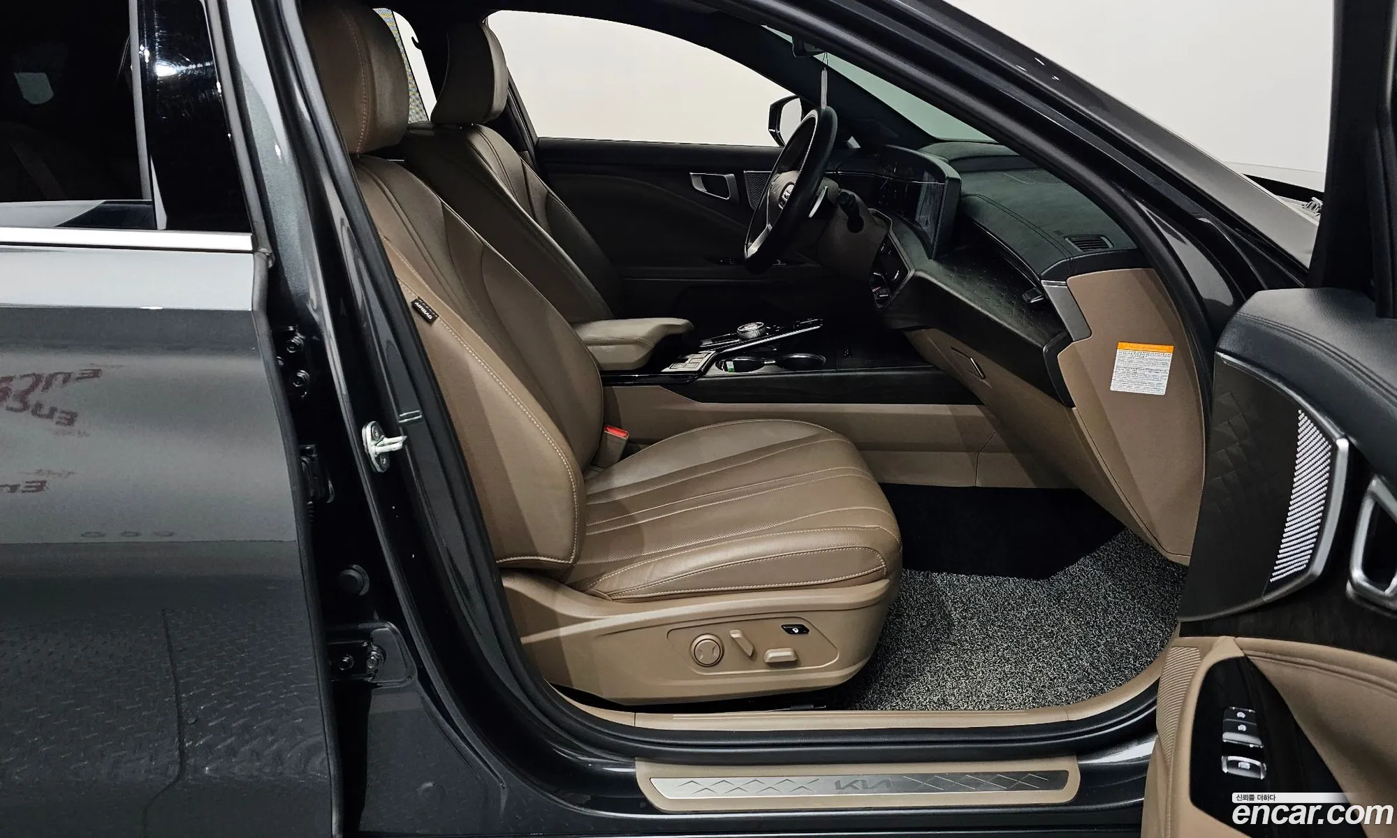 Kia K8 Hybrid 2022 — 23