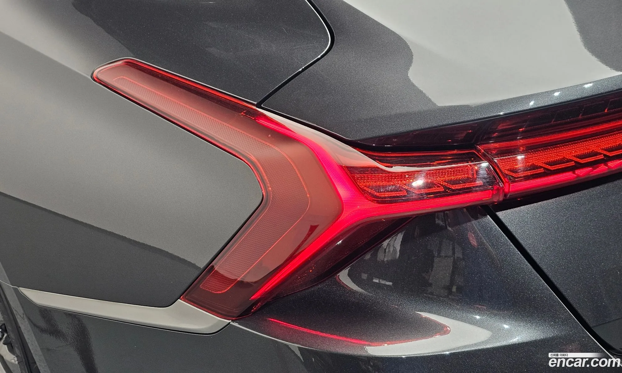 Kia K8 Hybrid 2022 — 31