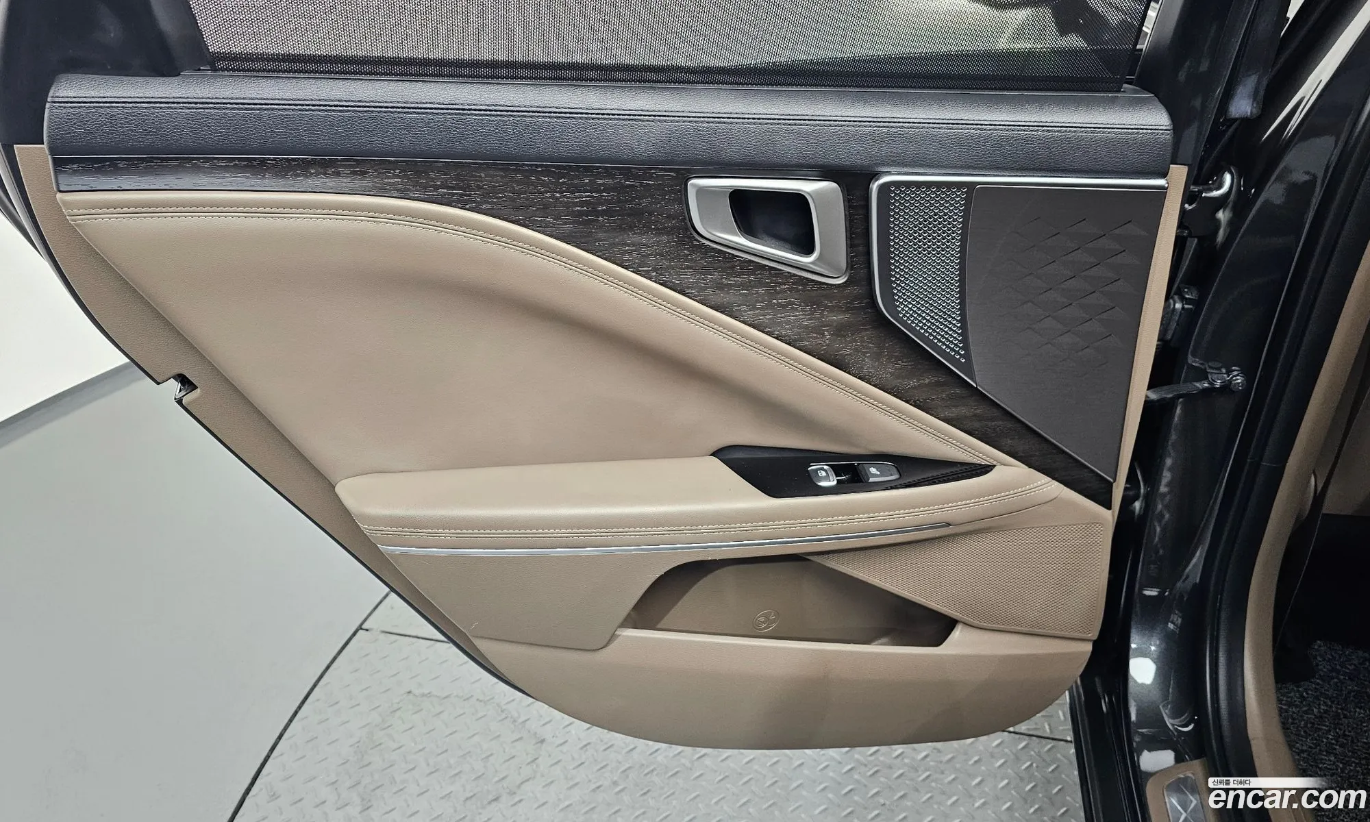 Kia K8 Hybrid 2022 — 2