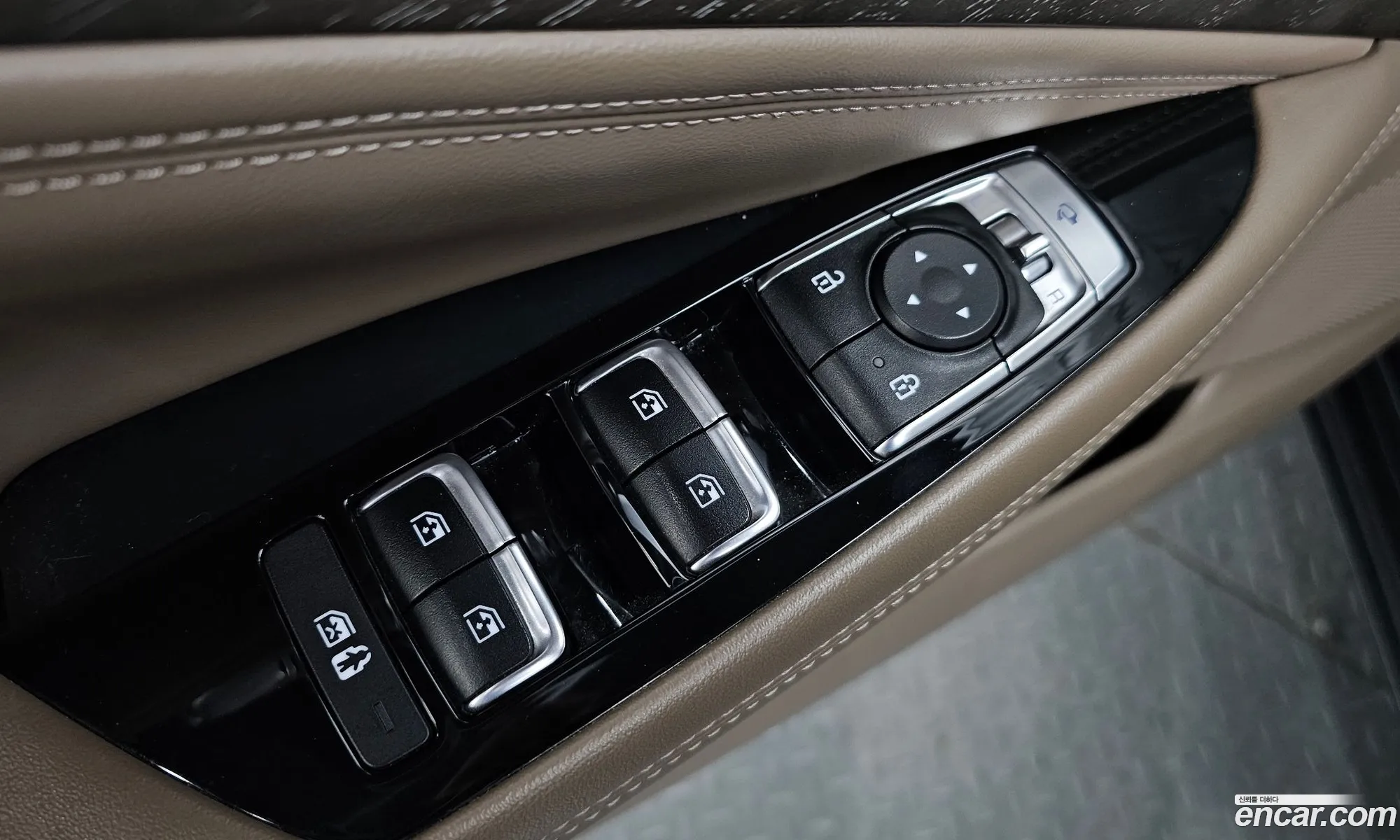 Kia K8 Hybrid 2022 — 21