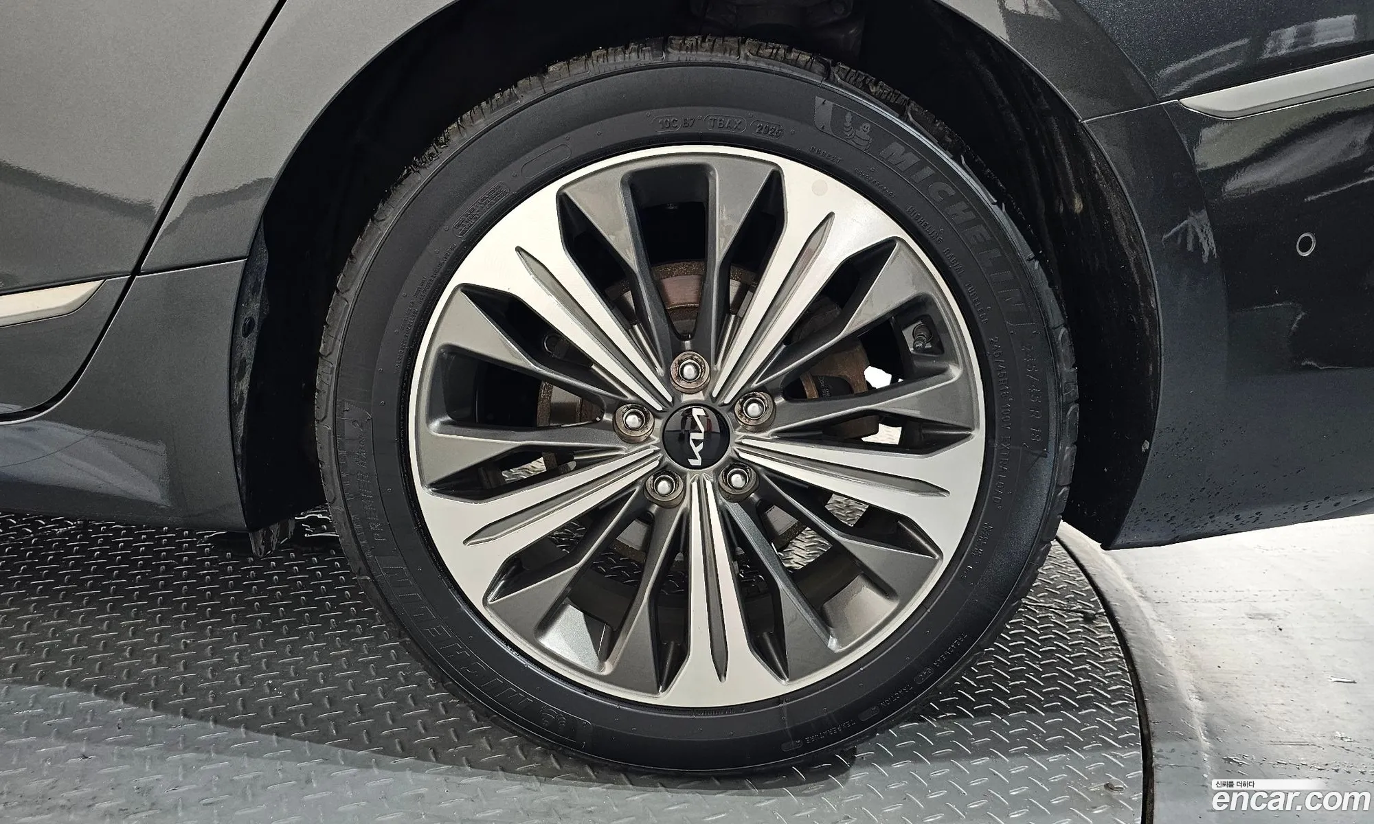 Kia K8 Hybrid 2022 — 25