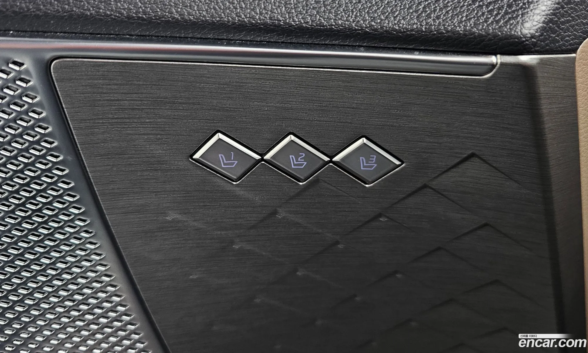 Kia K8 Hybrid 2022 — 37