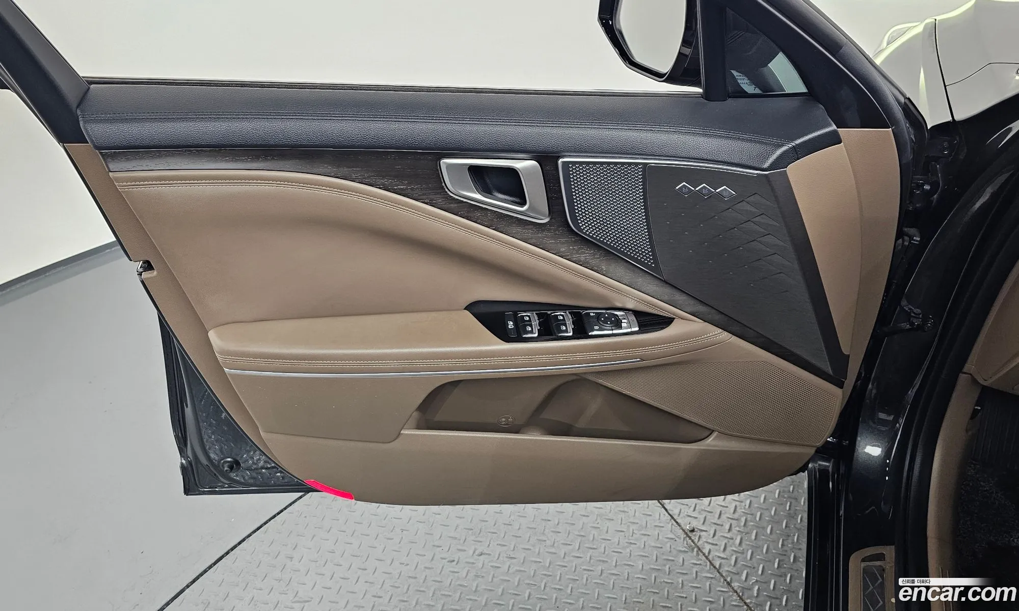 Kia K8 Hybrid 2022 — 36