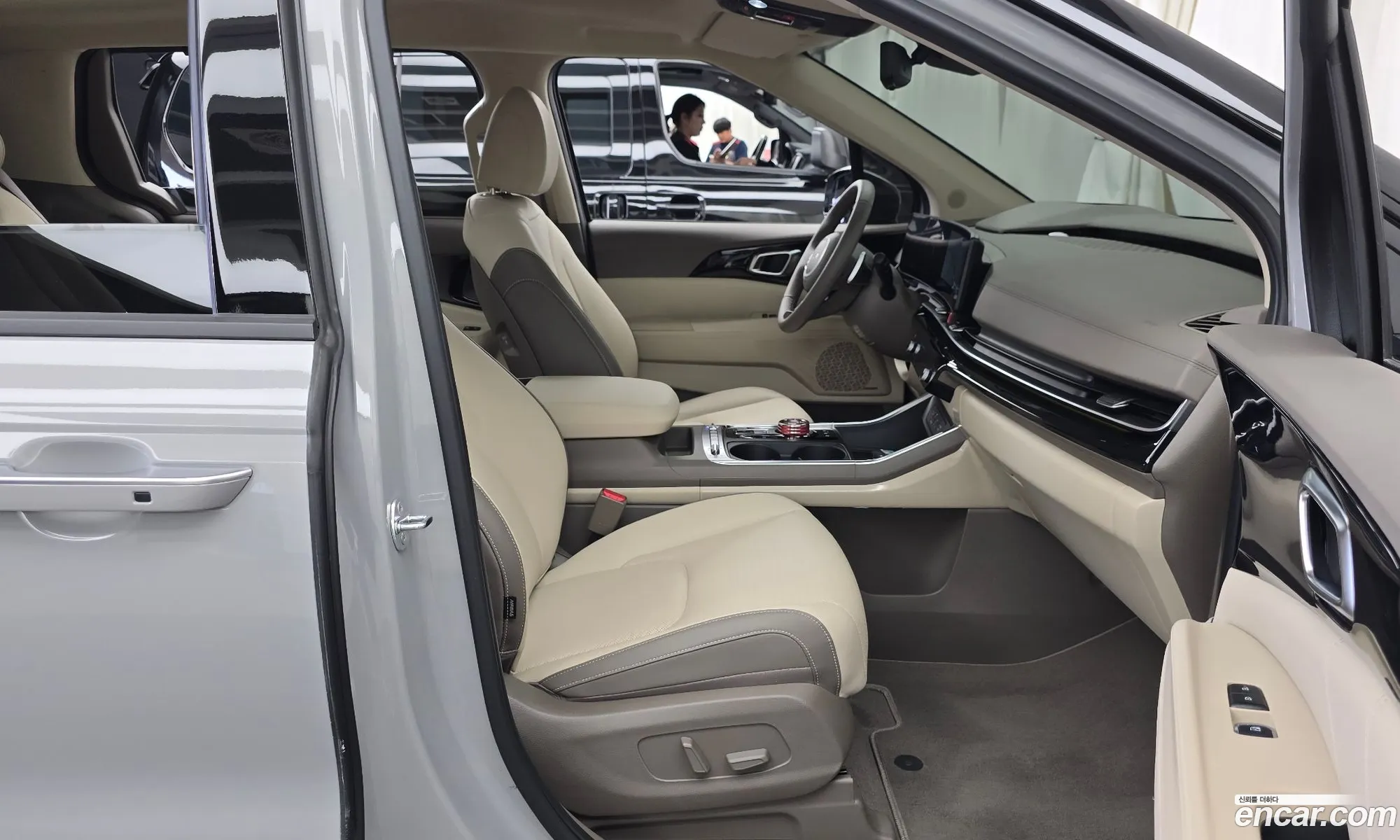 Kia Carnival 2024 — 25