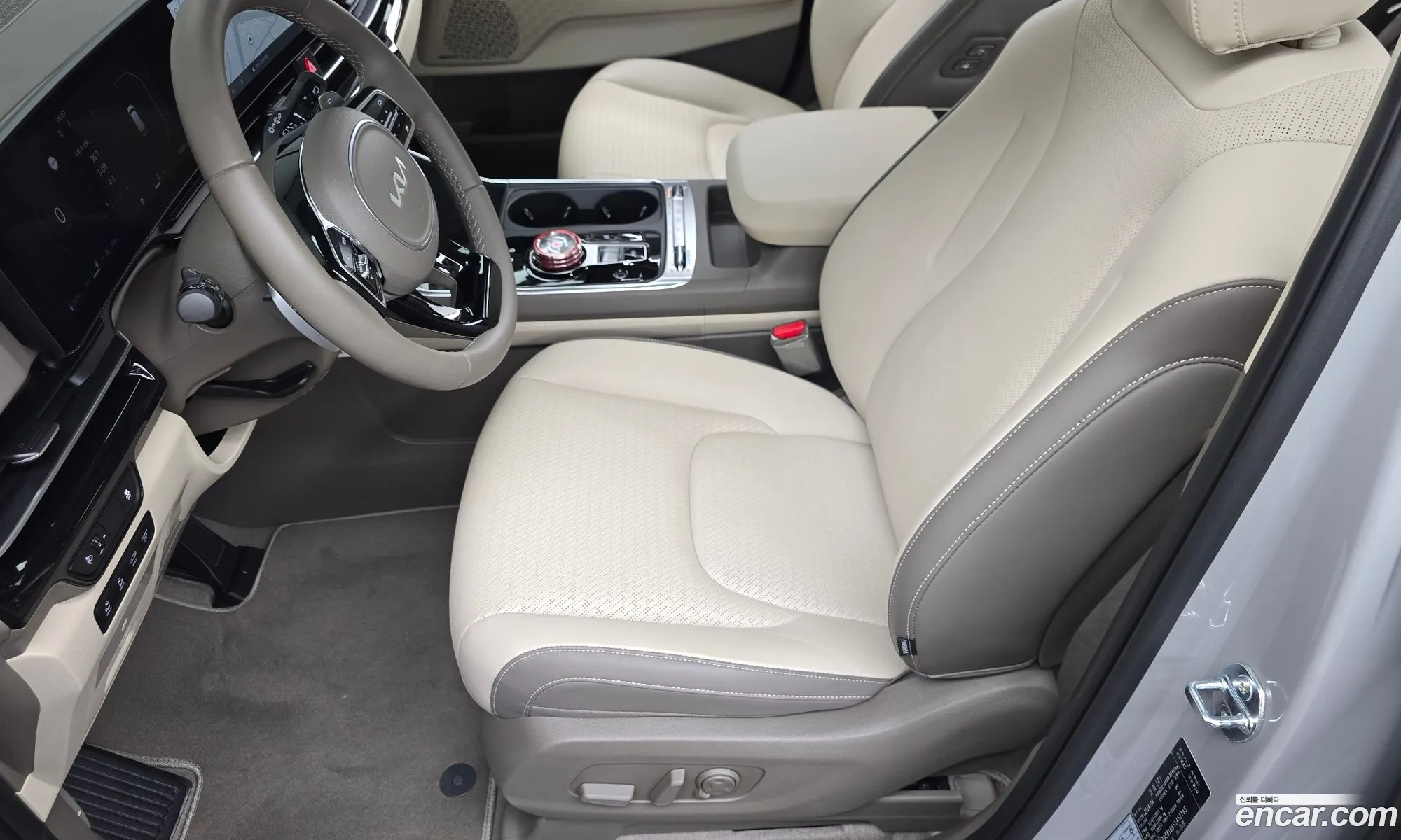 Kia Carnival 2024 — 18