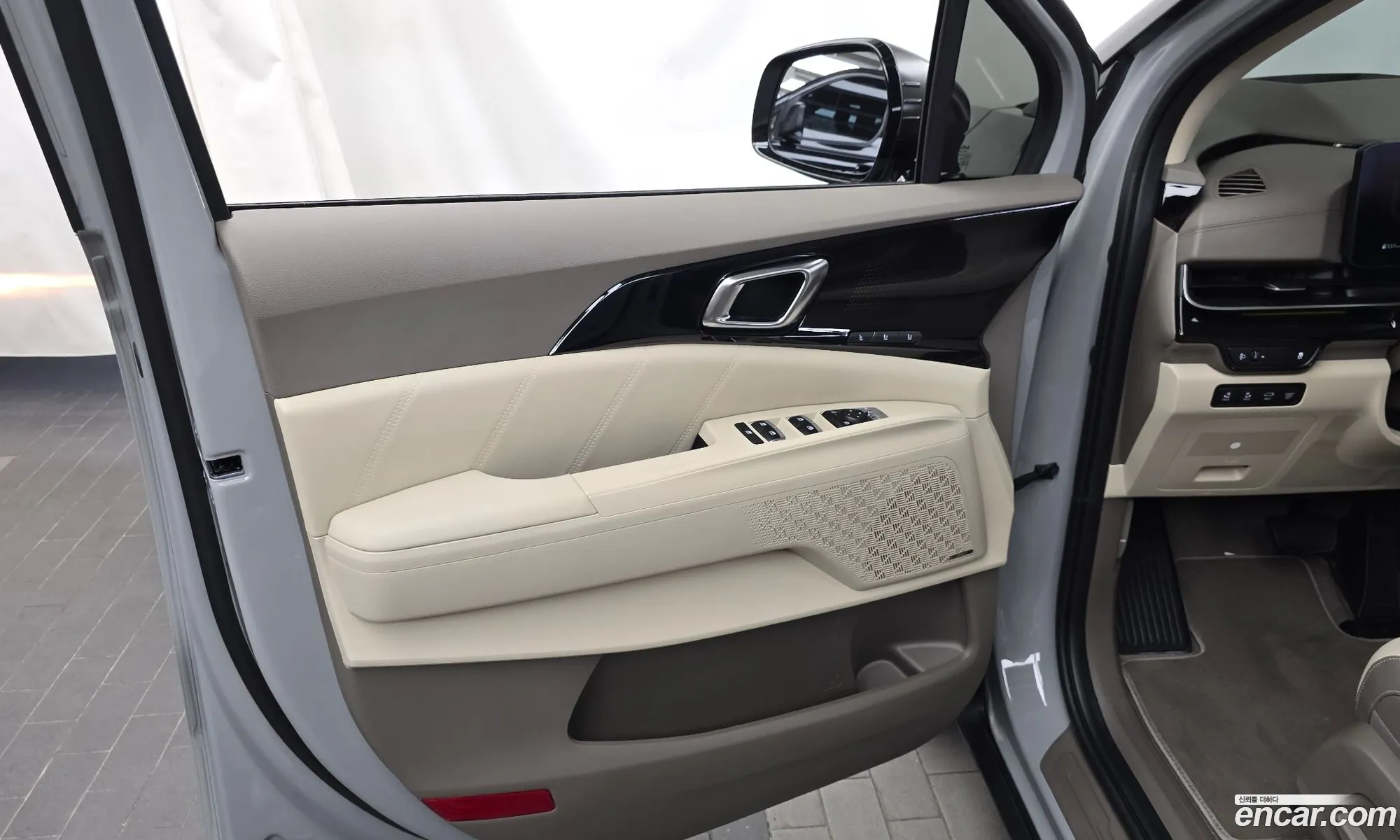 Kia Carnival 2024 — 21