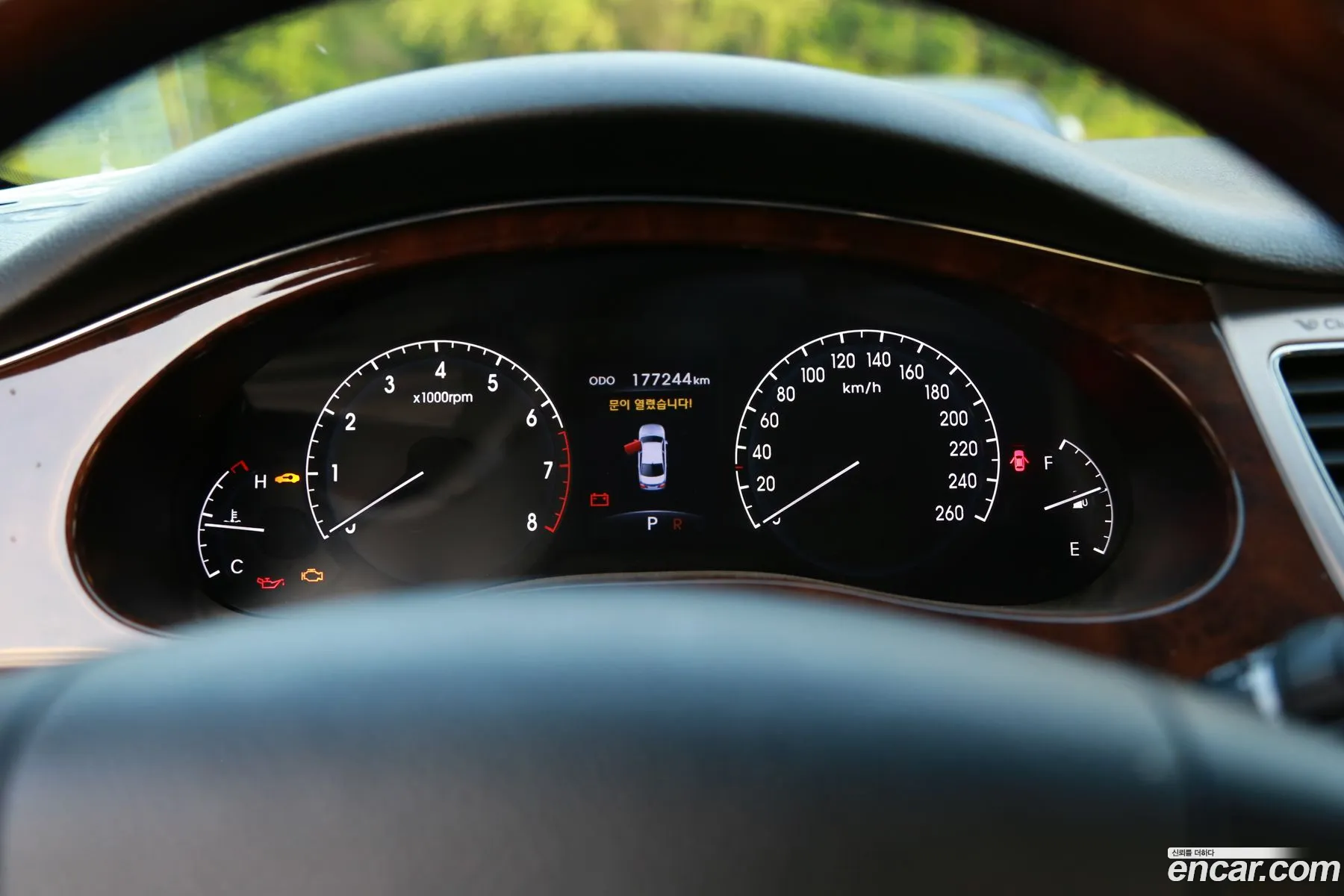 Hyundai Genesis 2010 — 2