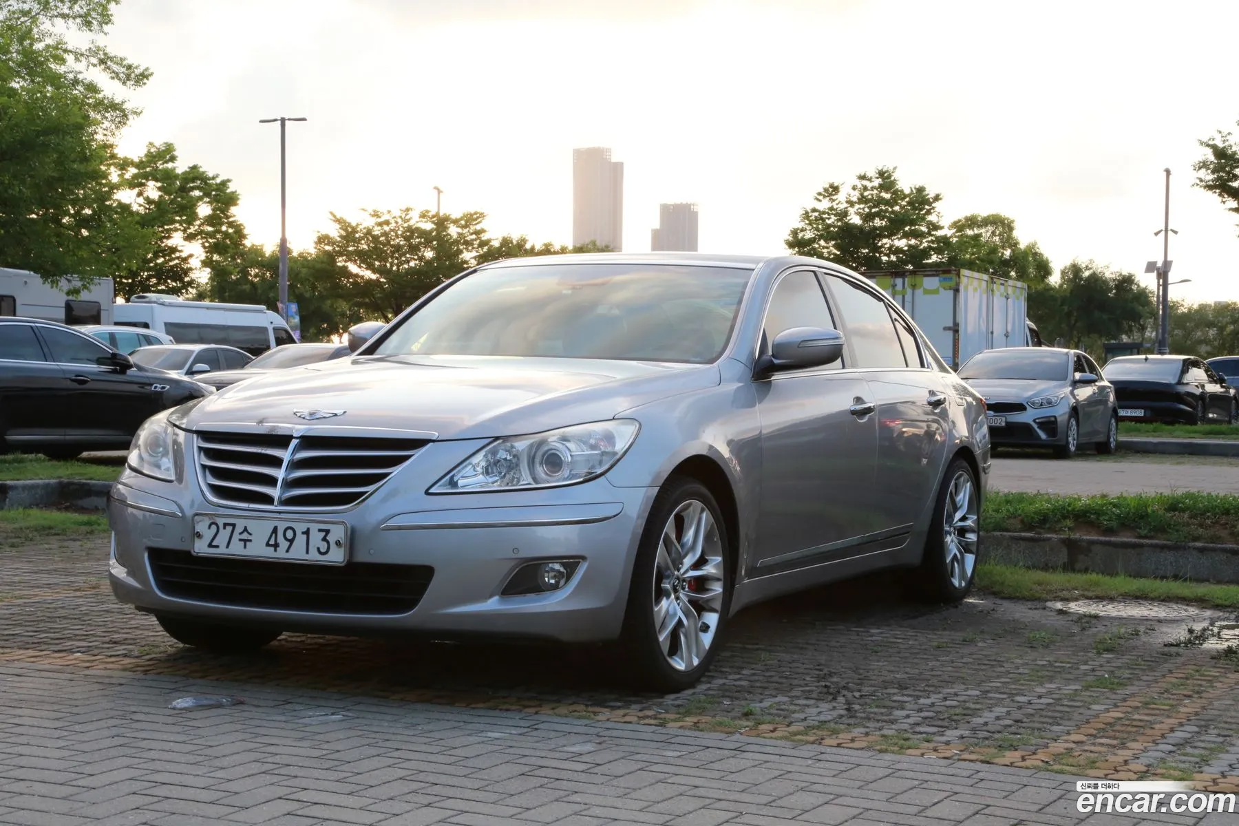 Hyundai Genesis 2010 — 16
