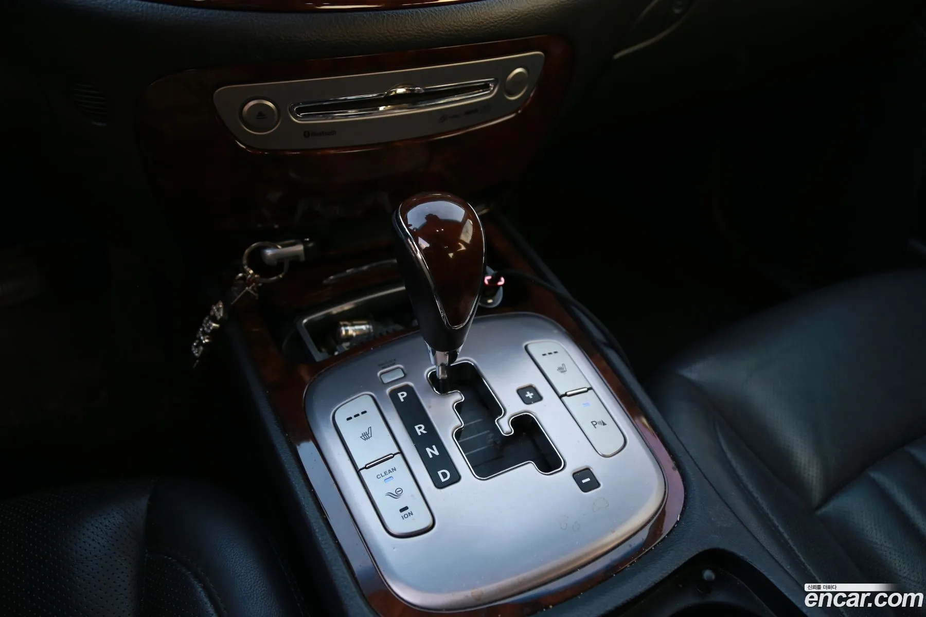 Hyundai Genesis 2010 — 19