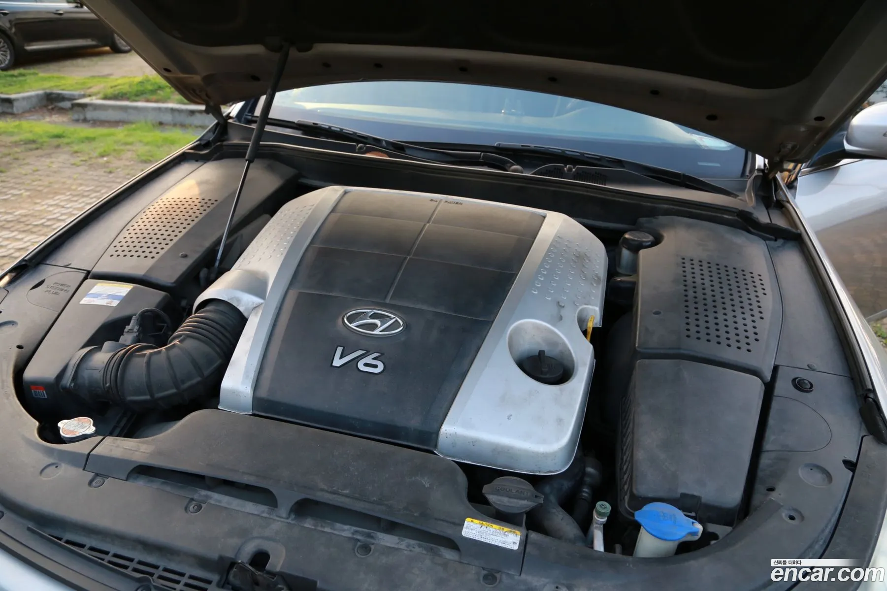 Hyundai Genesis 2010 — 11