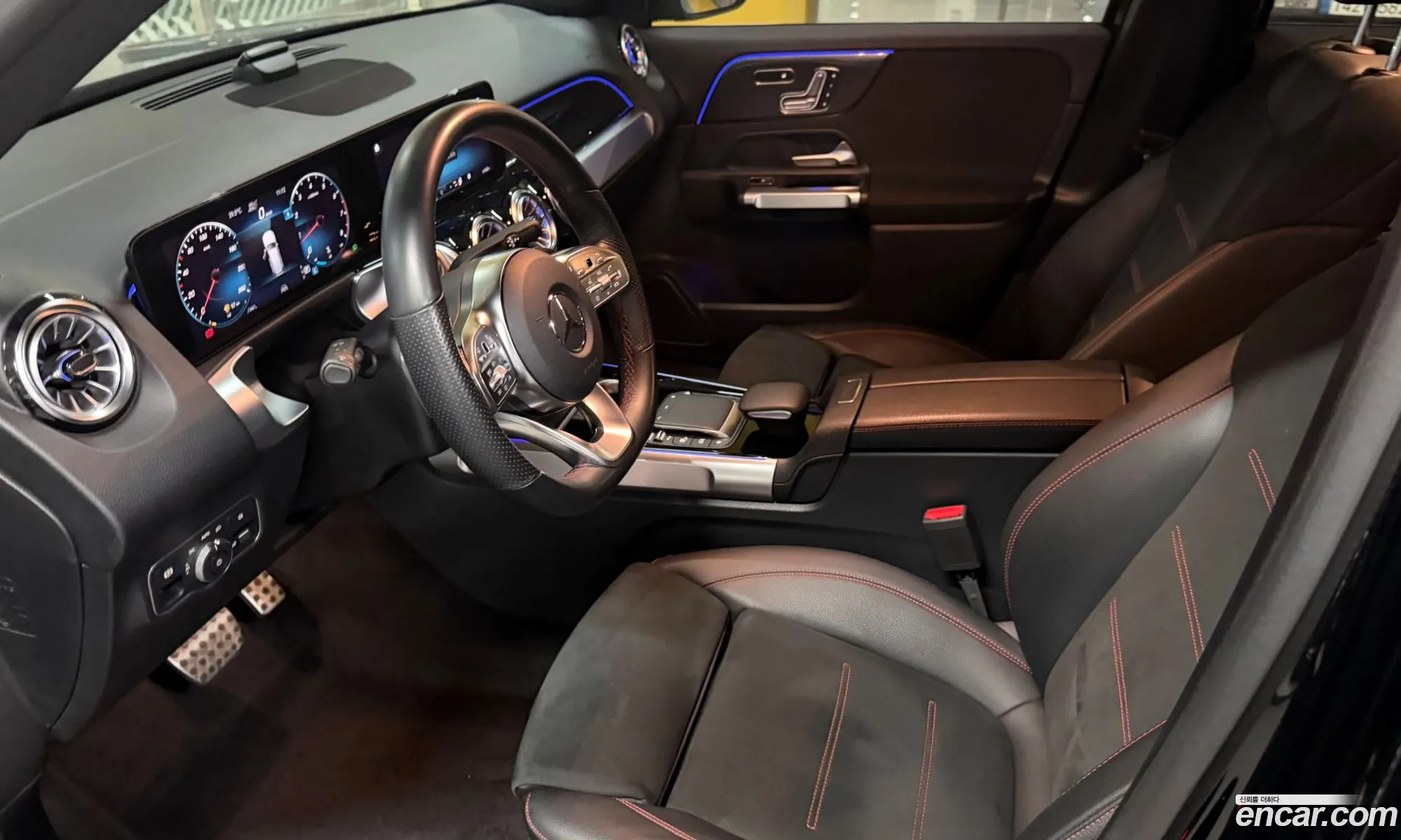 Mercedes-Benz GLB-Class X247 2023 — 2