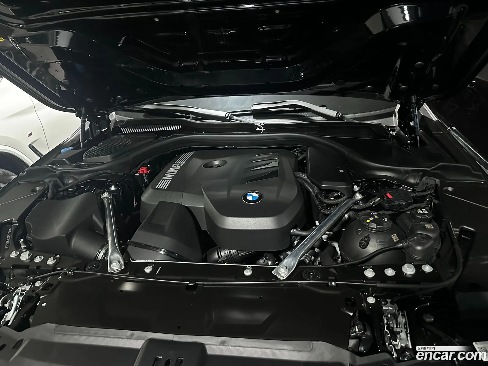 BMW 5 Series 2025 — 8