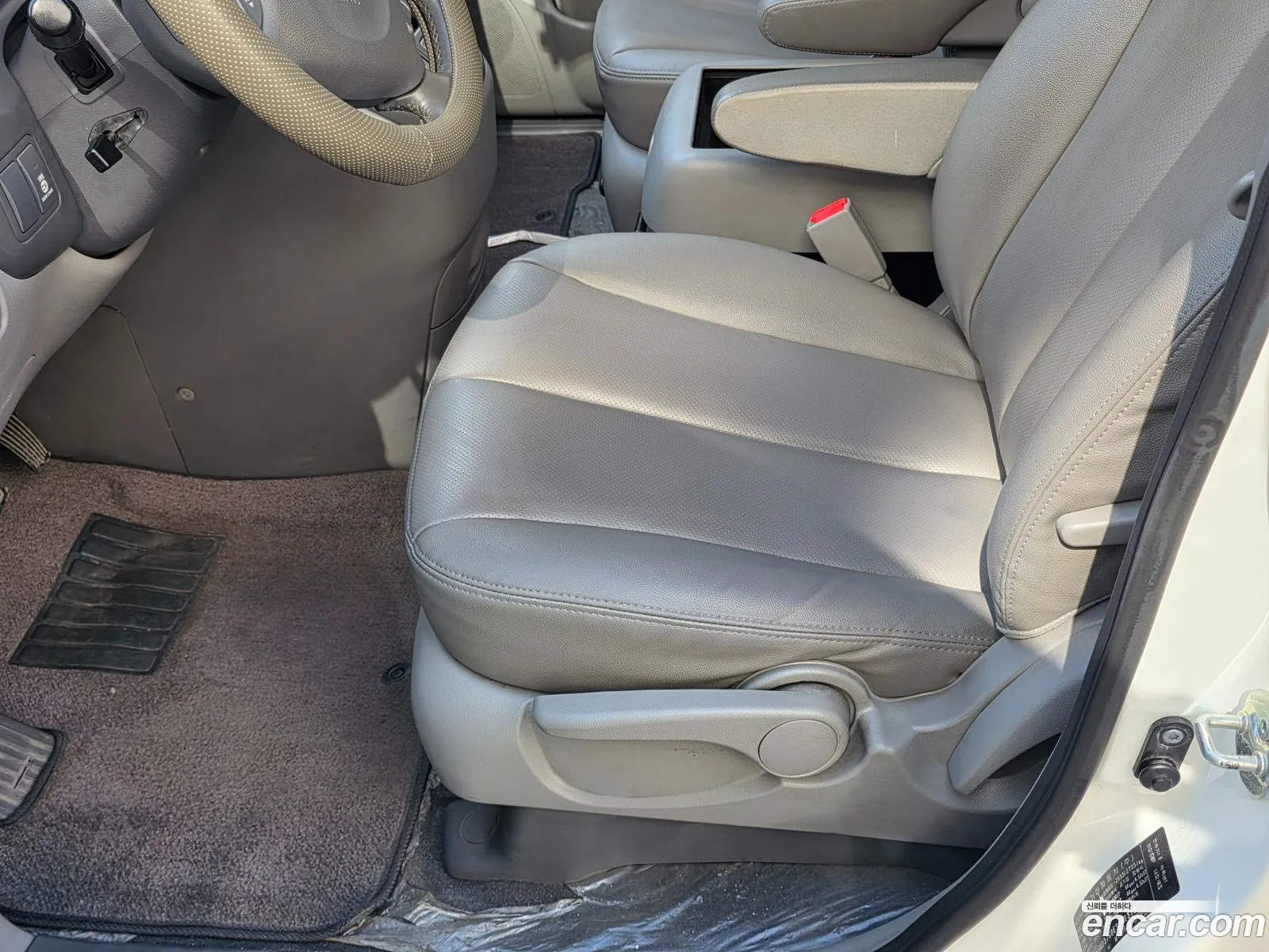 Kia Carnival R 2013 — 7