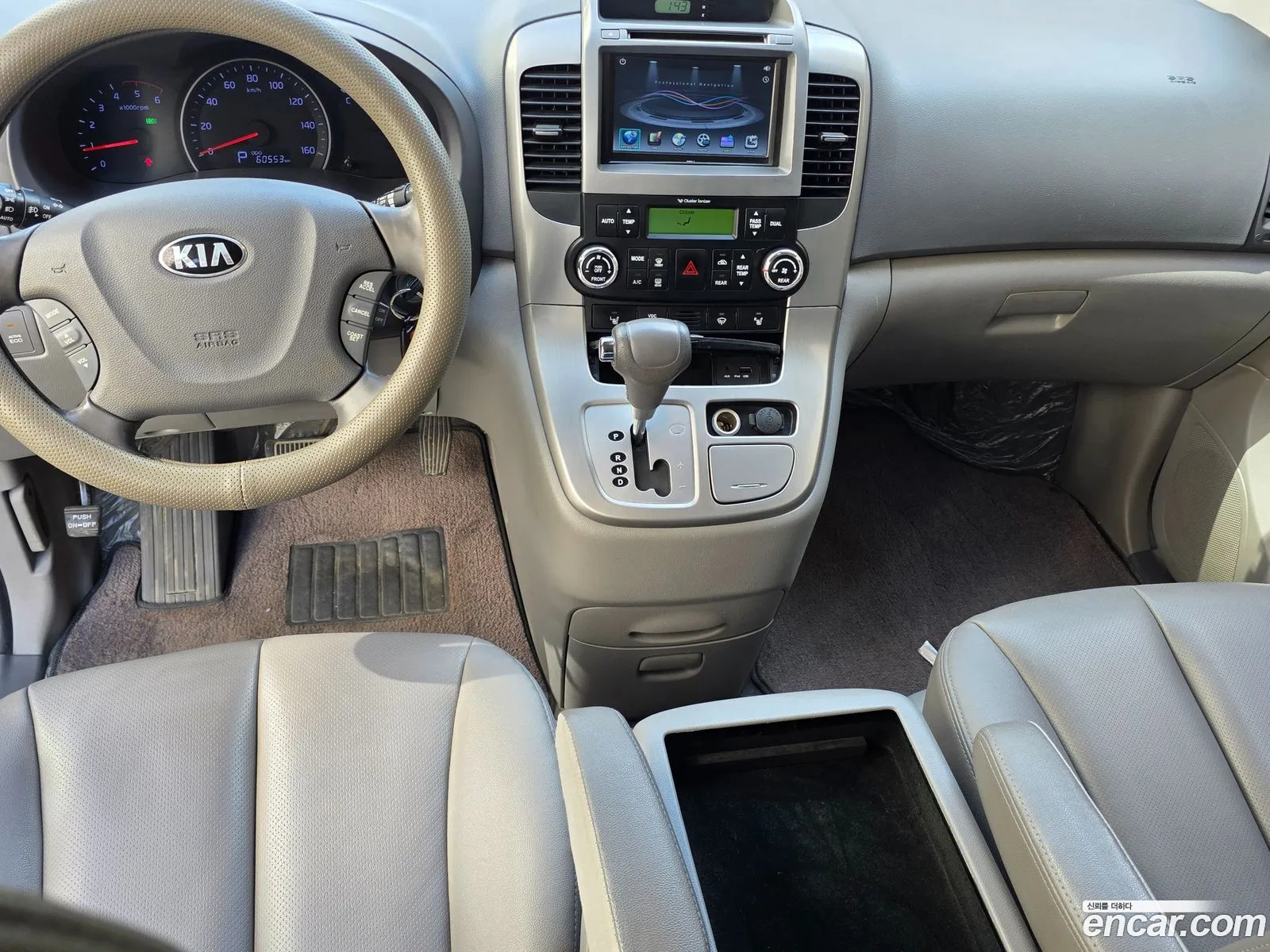 Kia Carnival R 2013 — 4