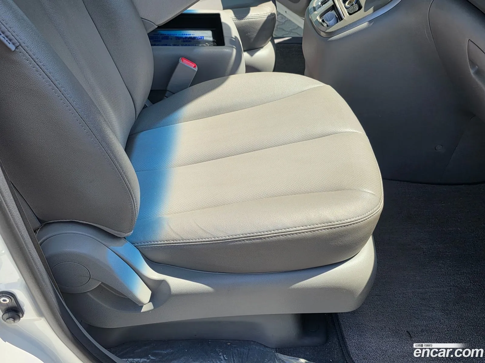Kia Carnival R 2013 — 15